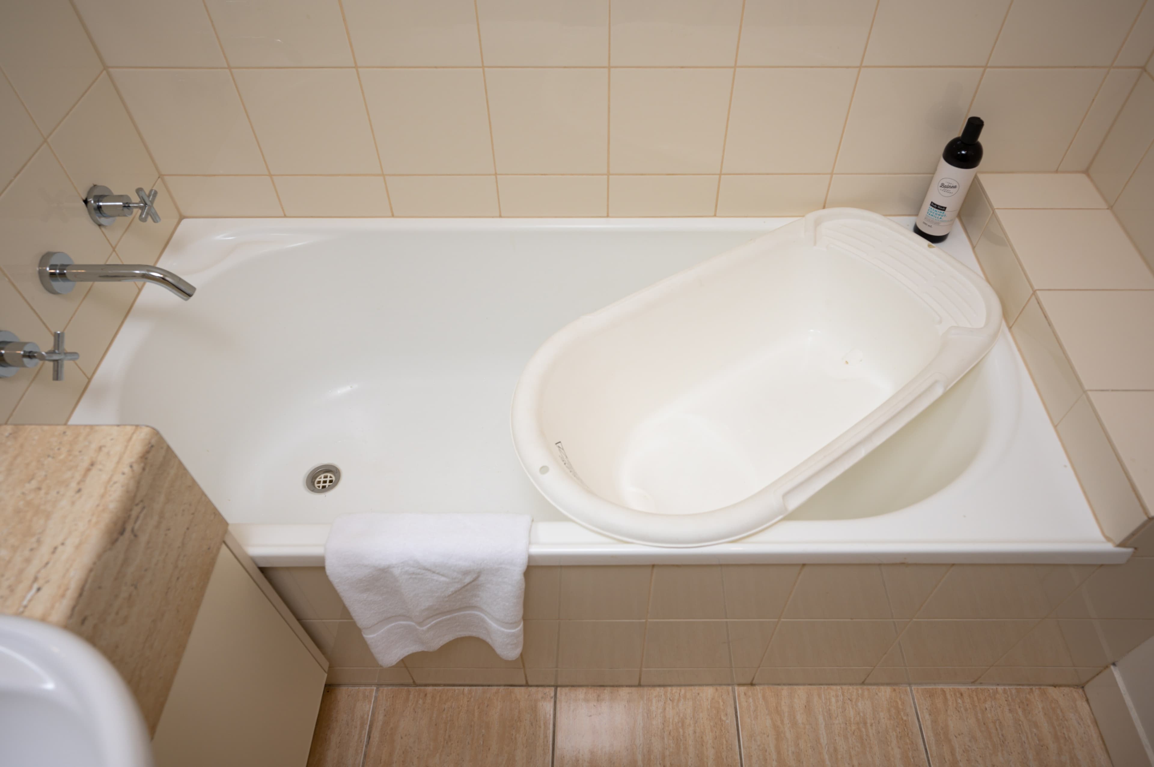 MainStay Suites Kew — 15