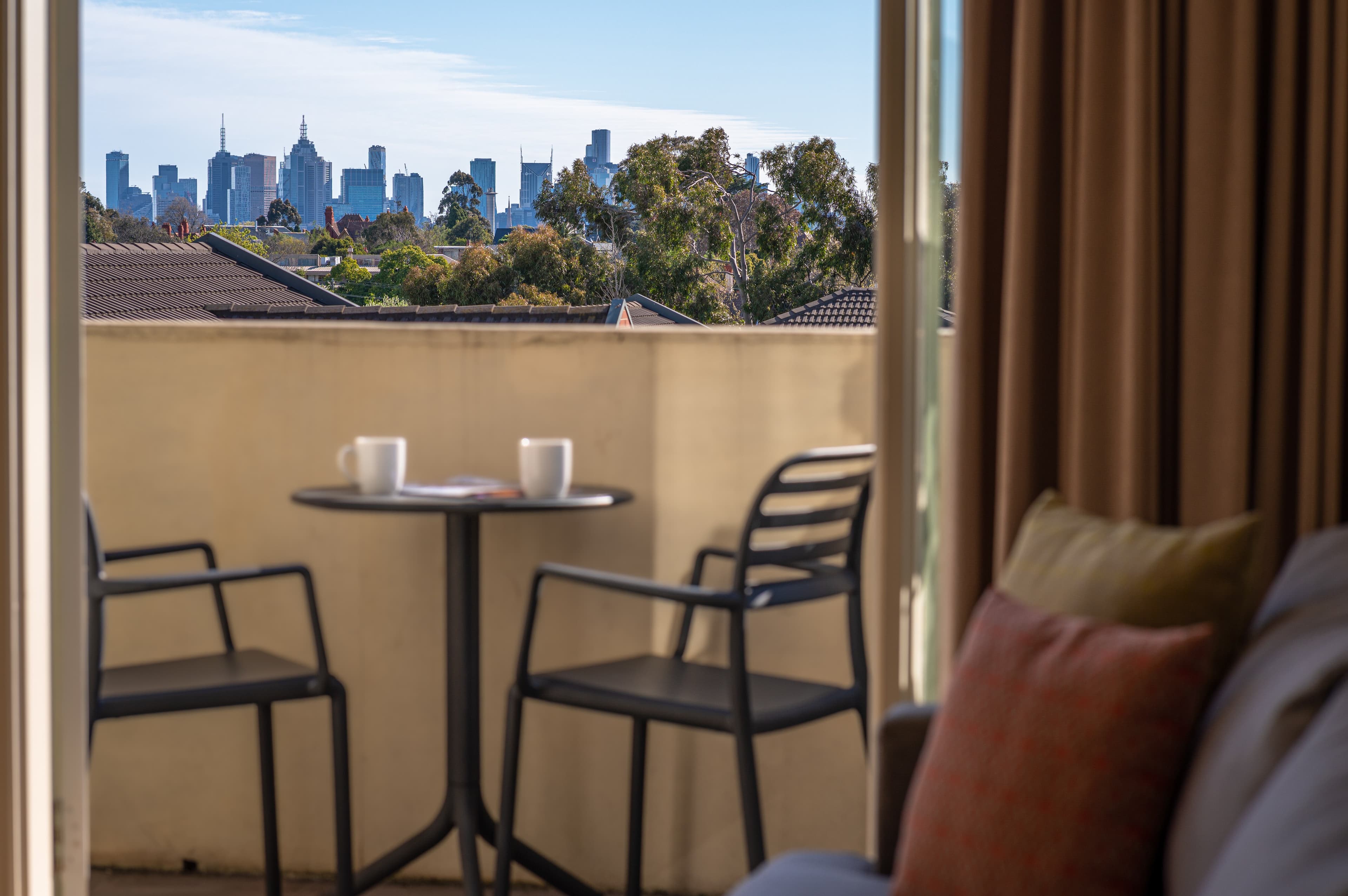 MainStay Suites Kew — 20