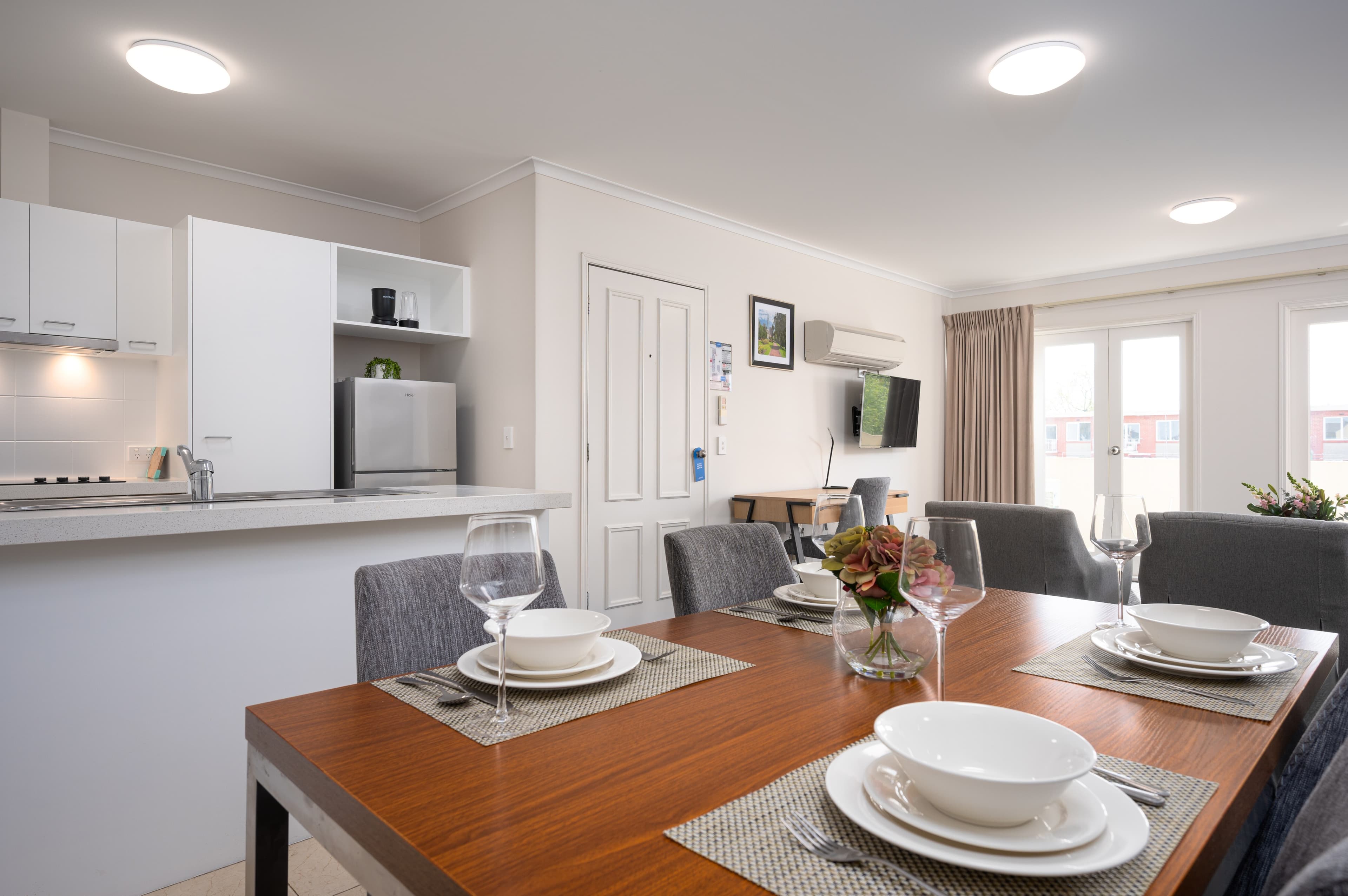 MainStay Suites Kew — 23