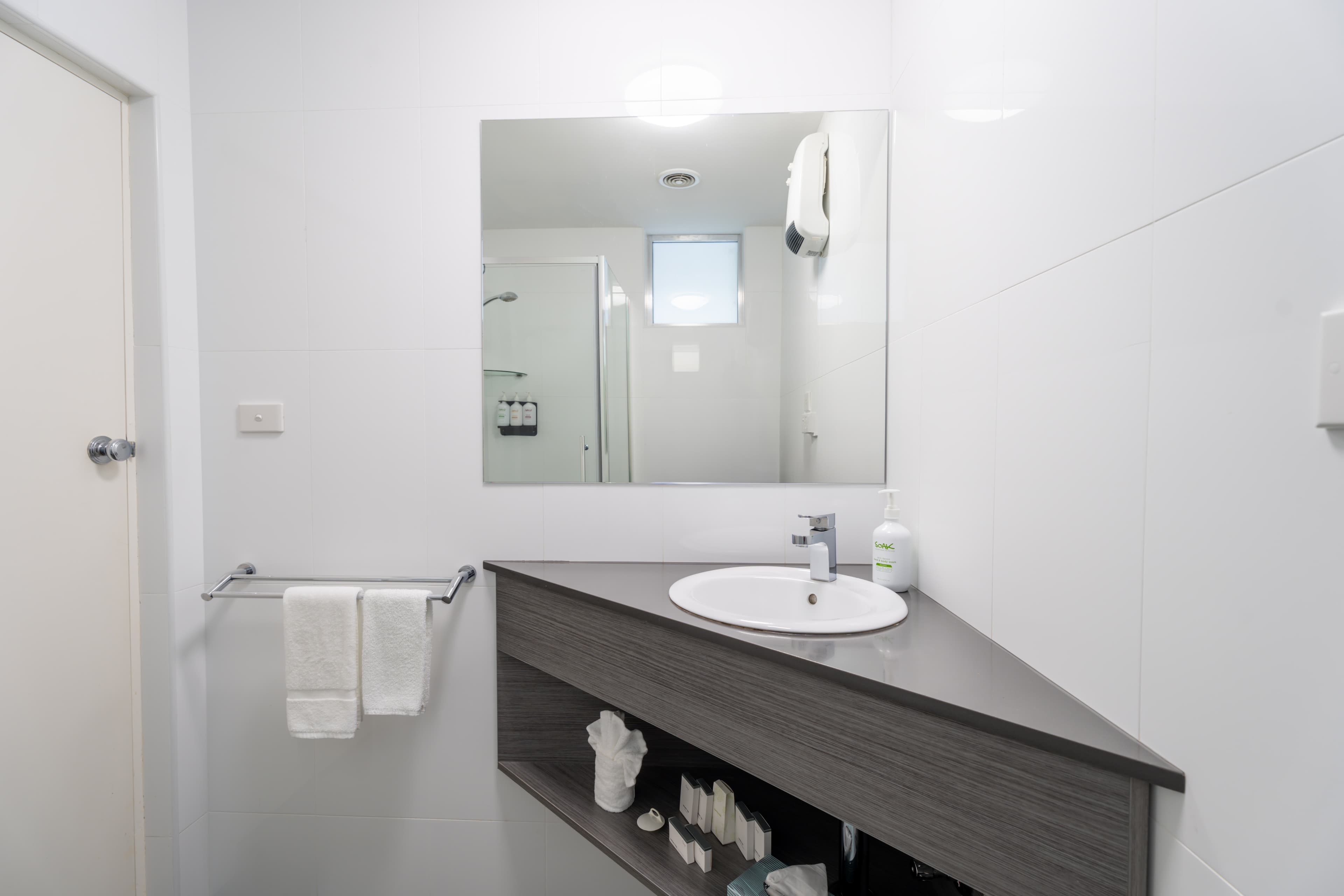 Comfort Resort Leura Gardens — 66