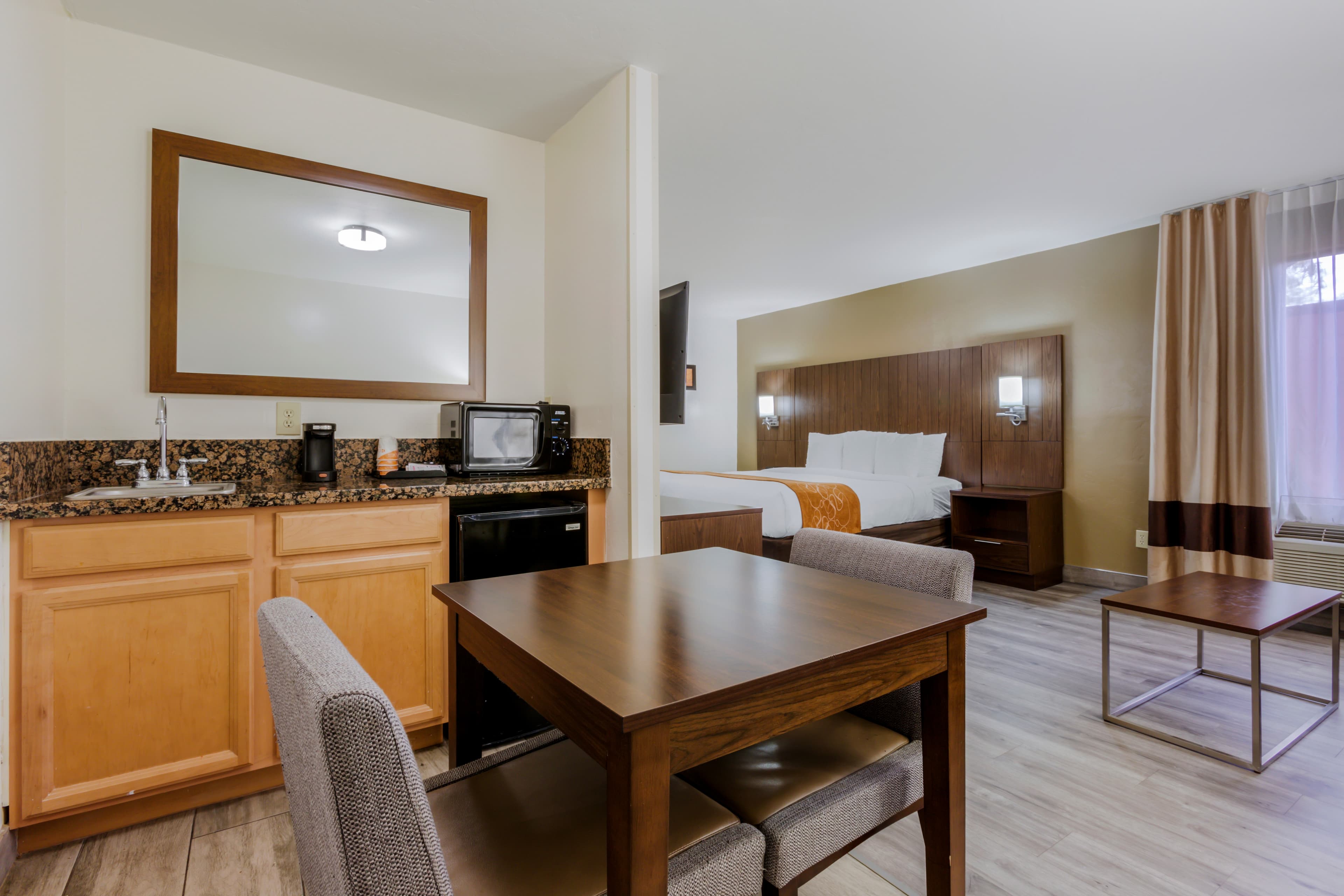 Comfort Suites Tucson near Sabino Canyon — 16