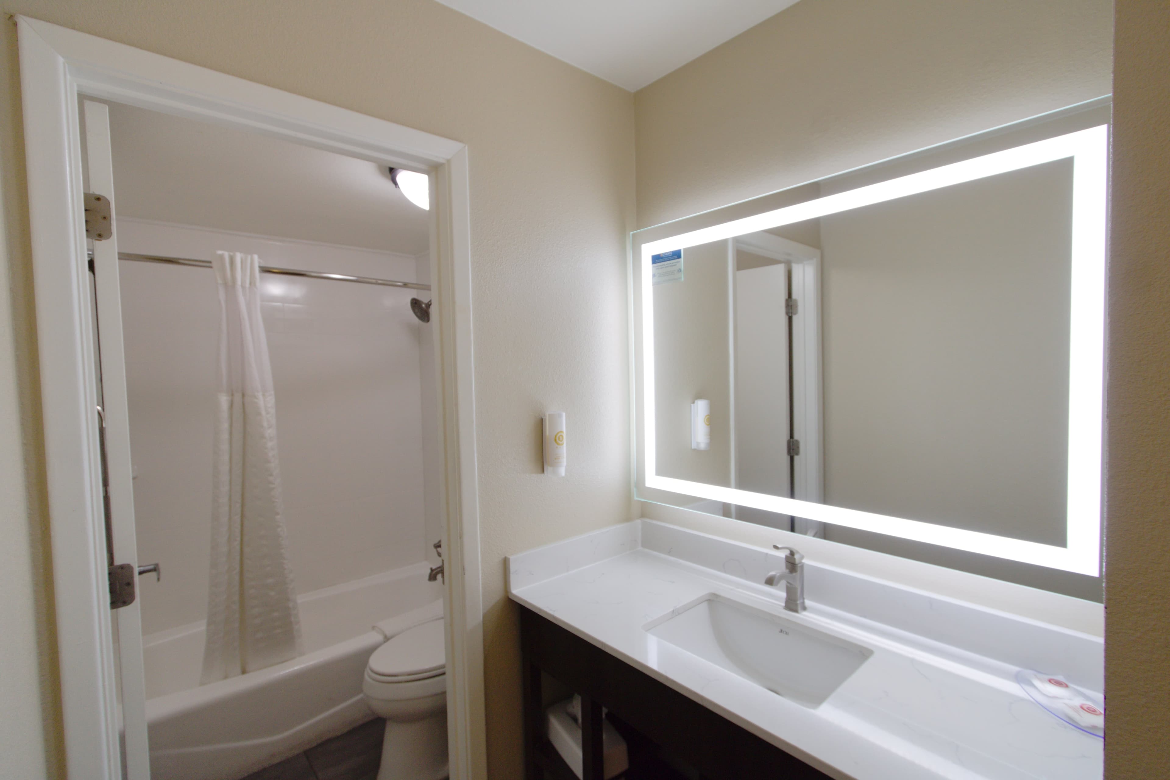 Comfort Suites Tucson near Sabino Canyon — 35