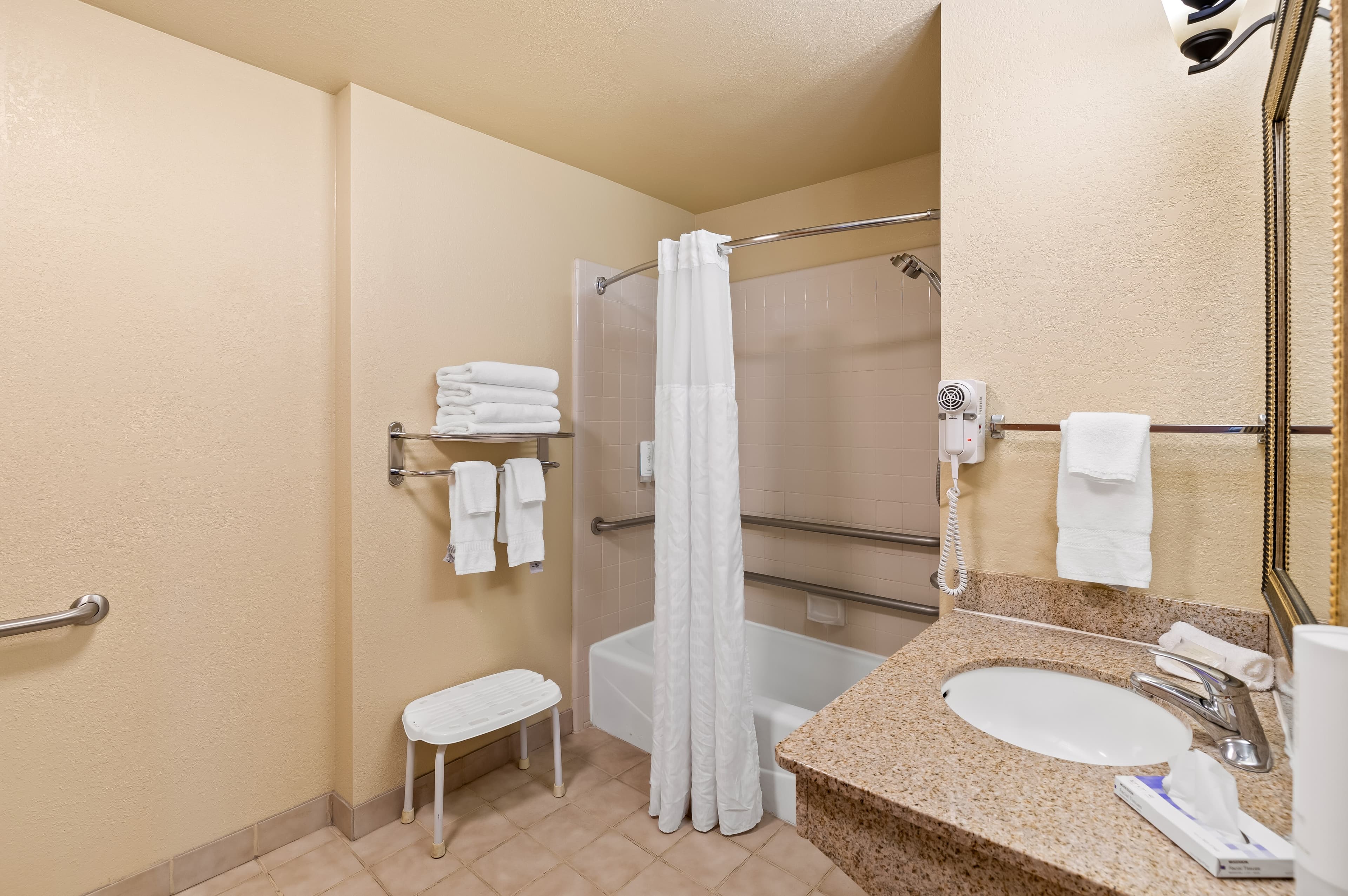 Clarion Inn Sierra Vista near Ft Huachuca - Image 5