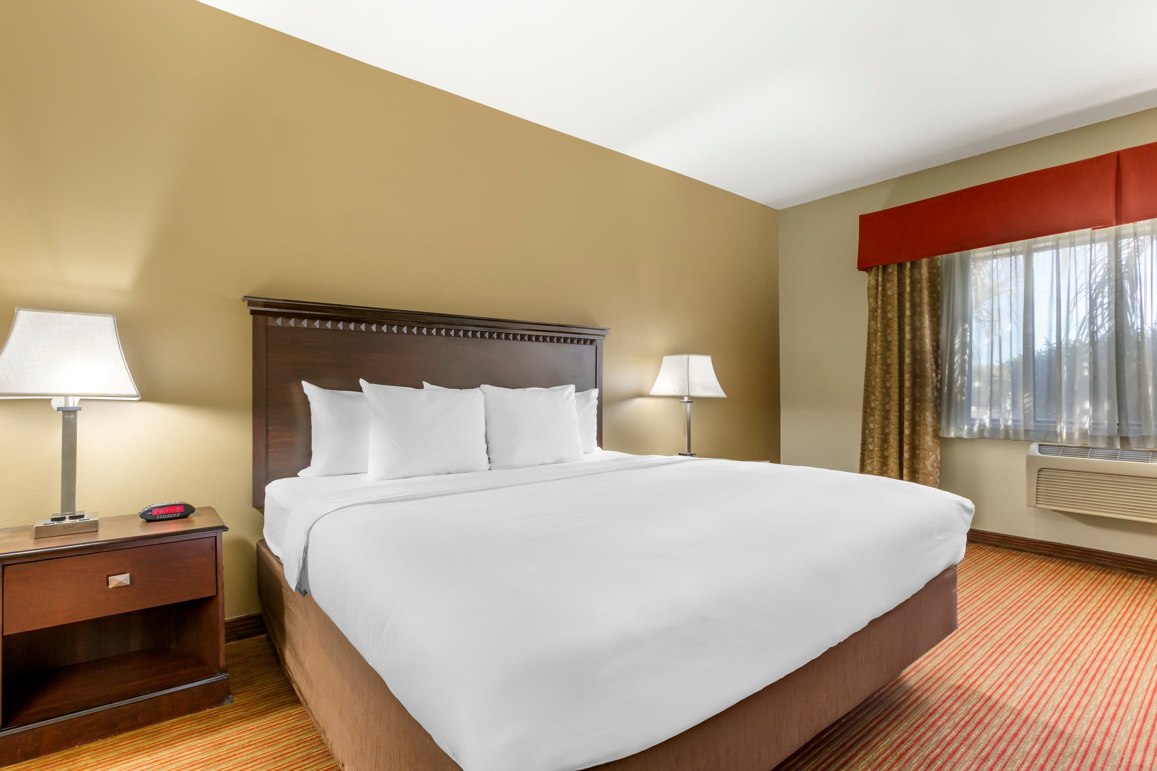 Comfort Inn Phoenix Central City - Image 2