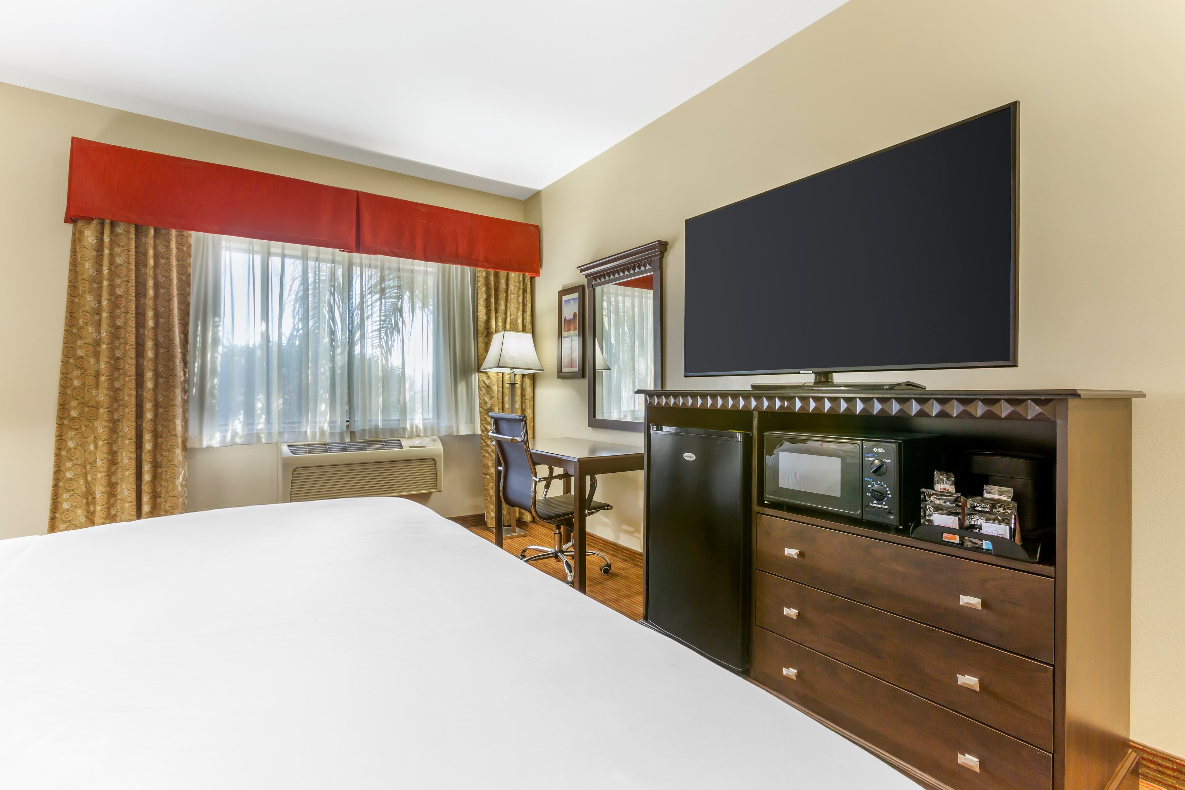Comfort Inn Phoenix Central City - Image 4