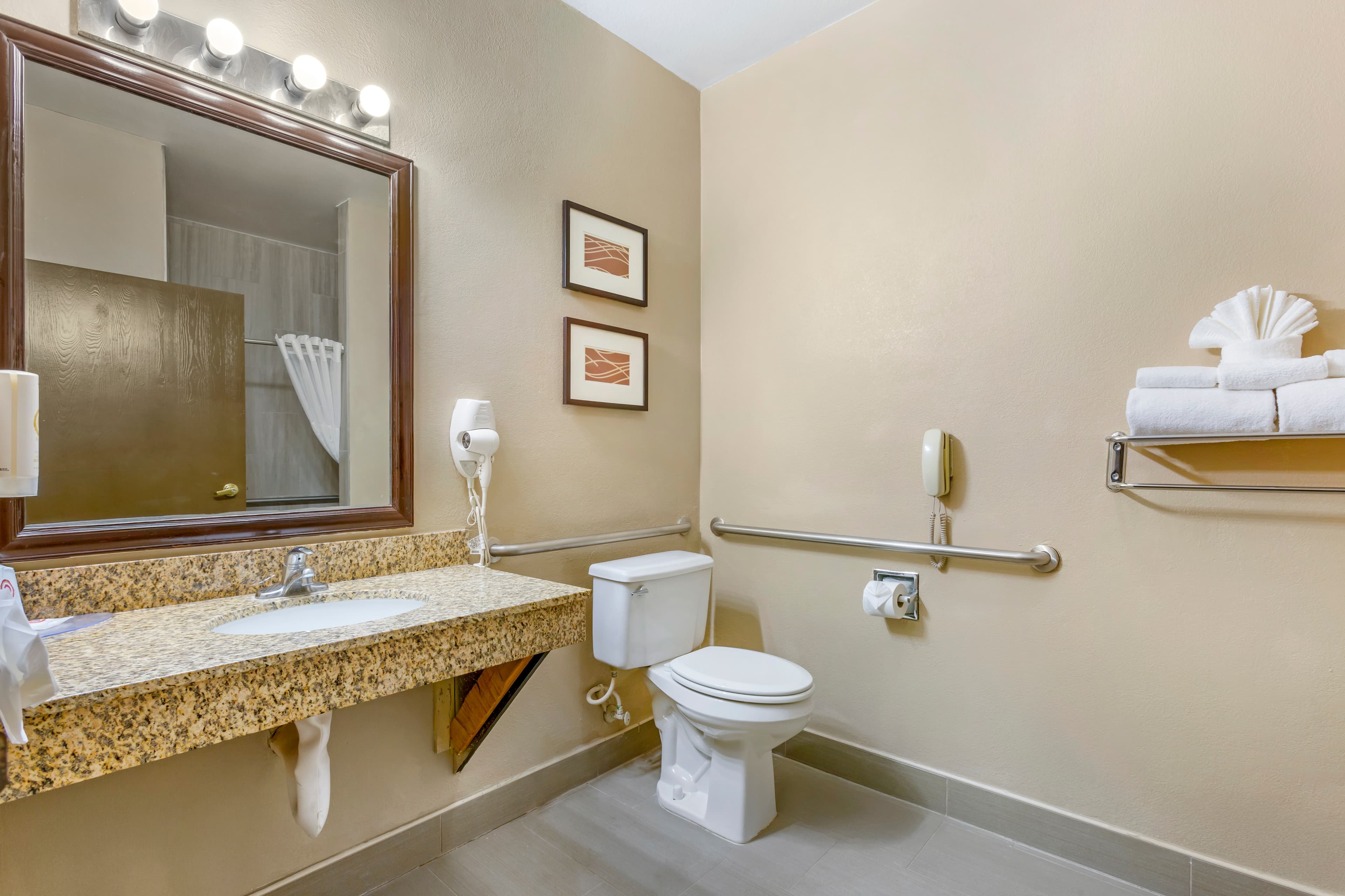 Comfort Inn Phoenix Central City - Image 5