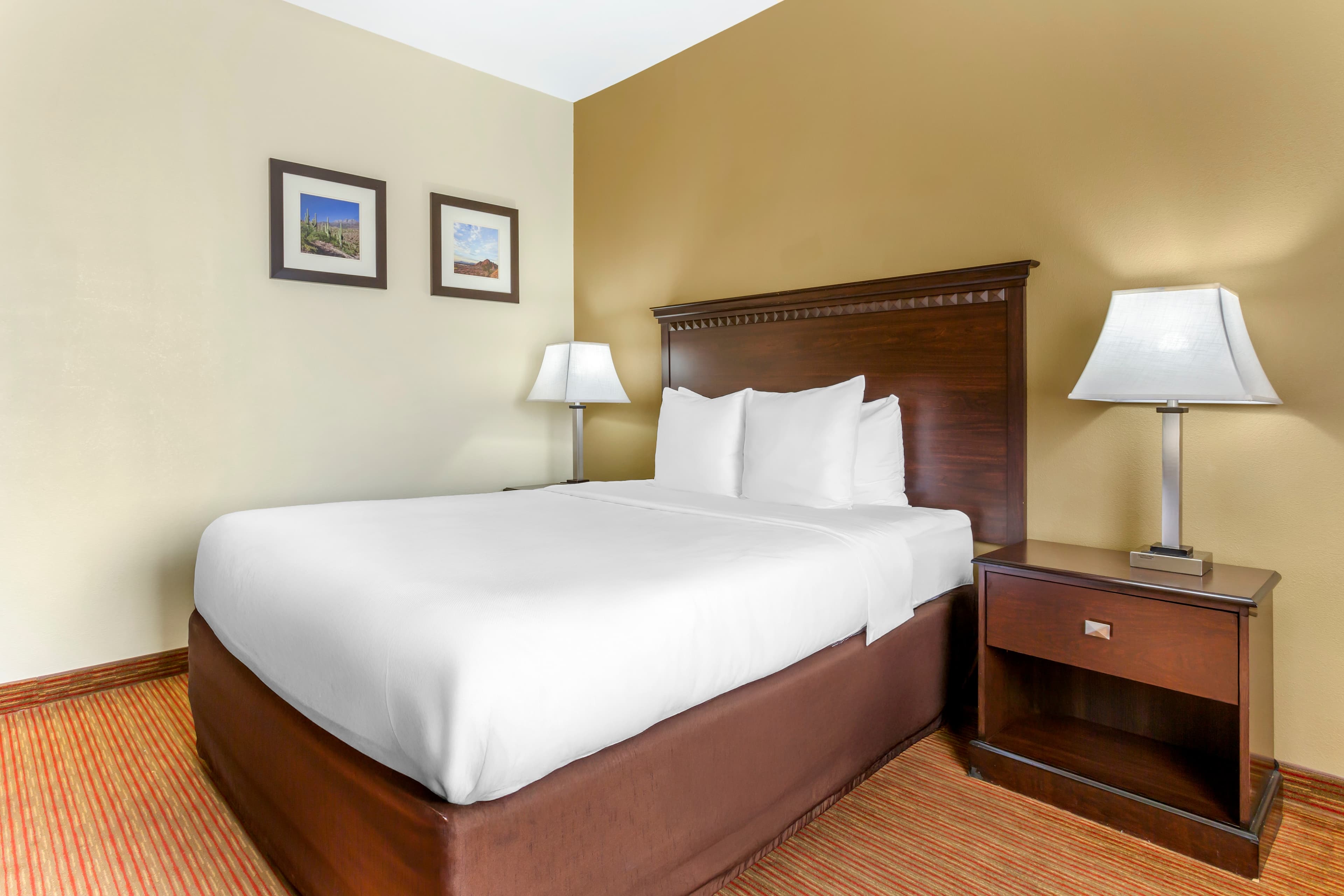 Comfort Inn Phoenix Central City — 11