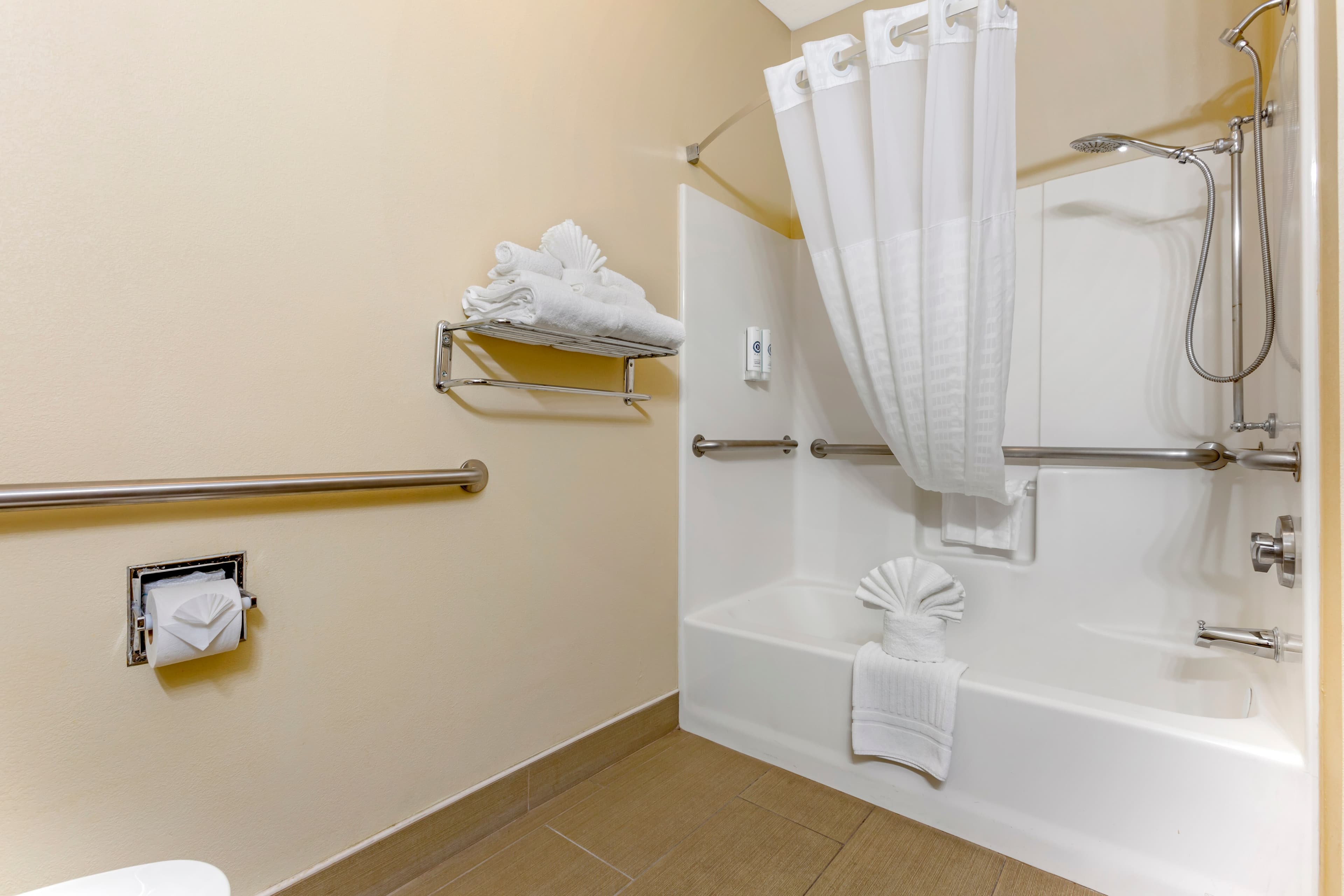 Comfort Inn Phoenix Central City — 13