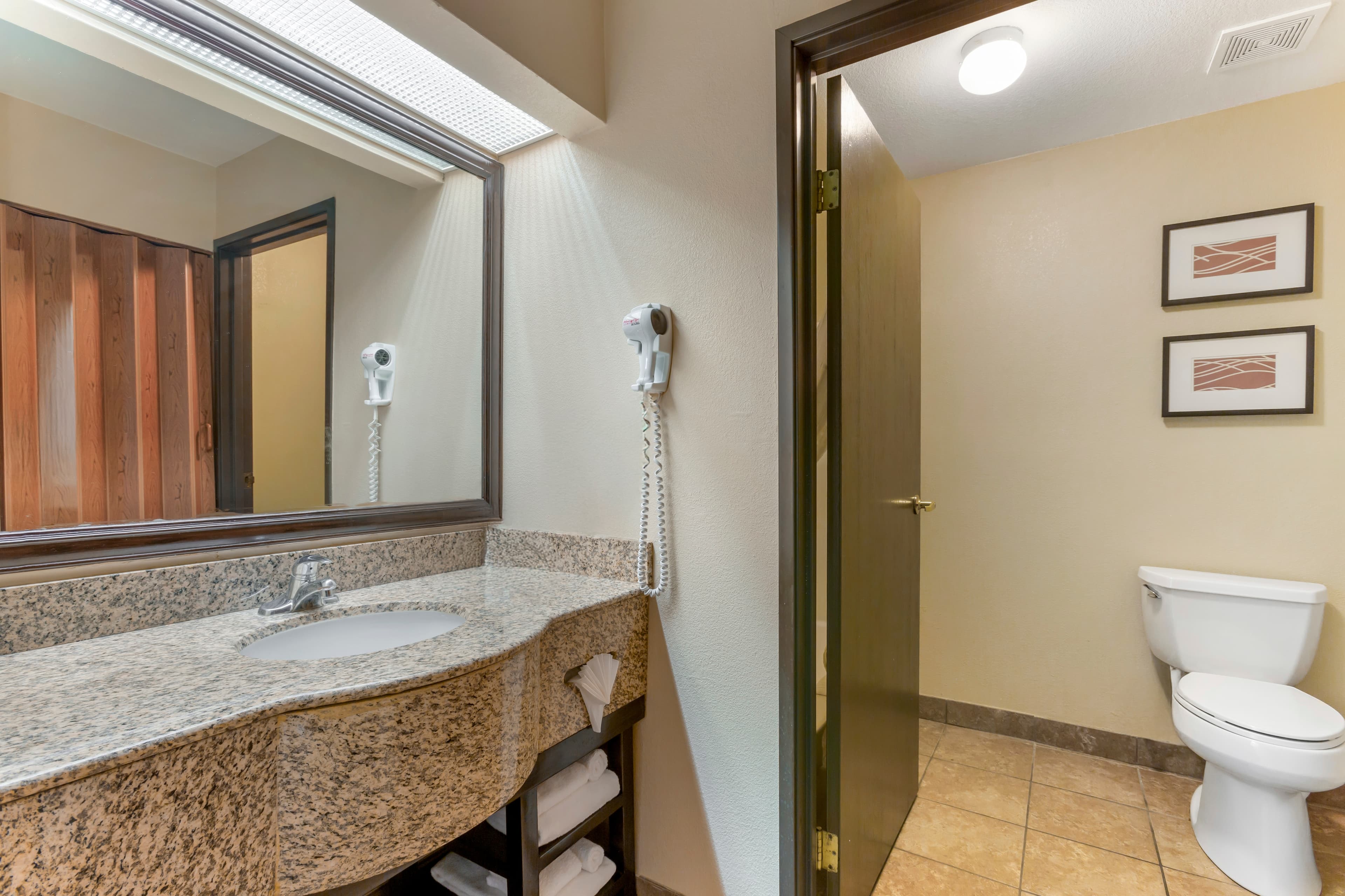 Comfort Inn Phoenix Central City — 17