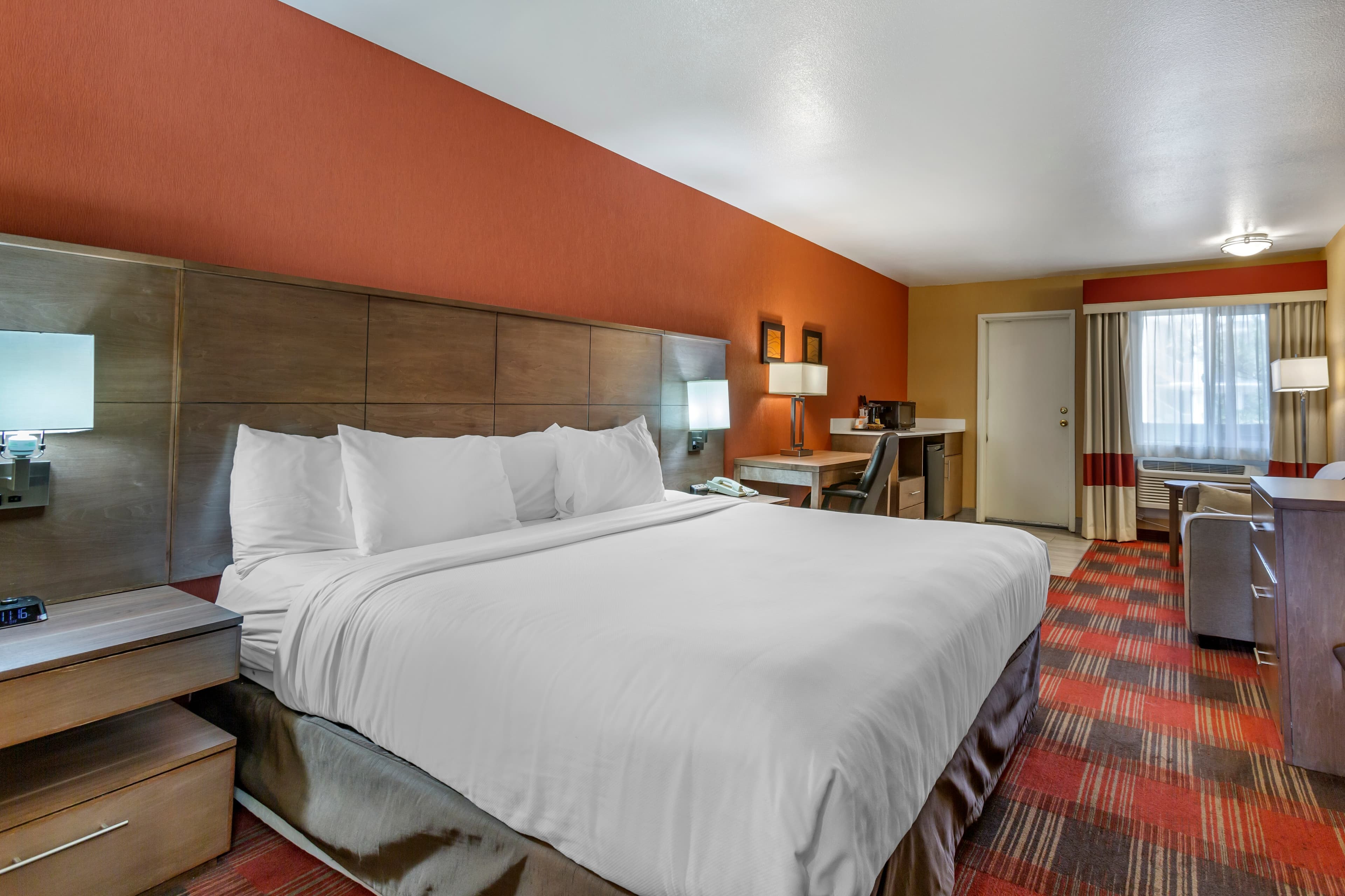 Comfort Inn Flagstaff Lucky Lane I-40 — 12