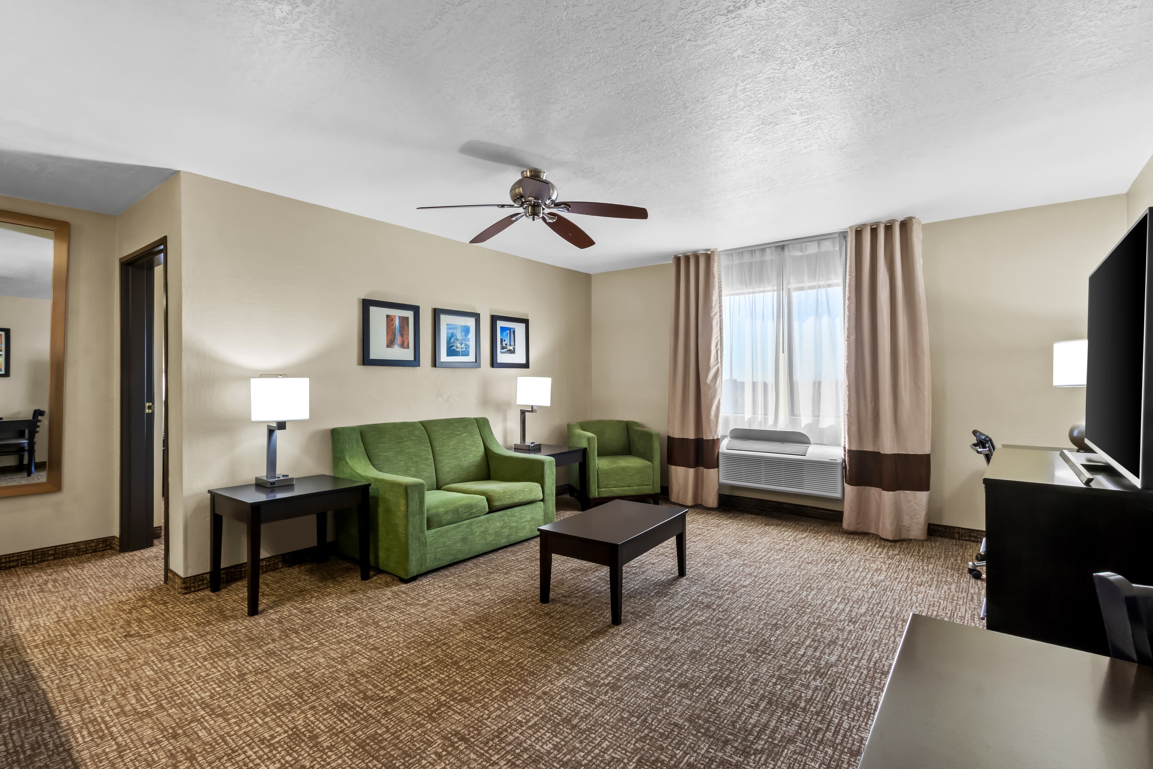 Comfort Inn & Suites Surprise Near Sun City West — 18