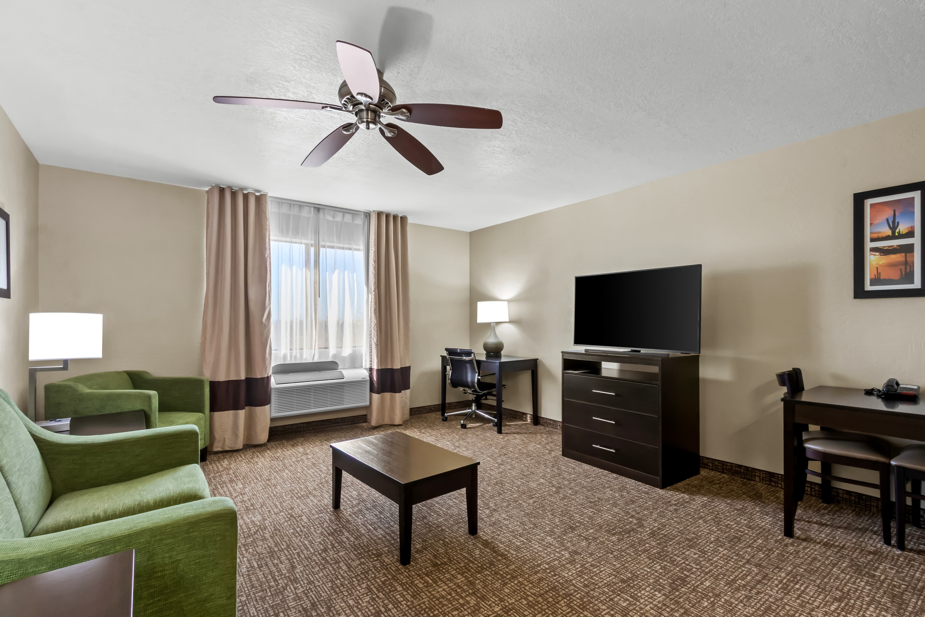 Comfort Inn & Suites Surprise Near Sun City West — 19