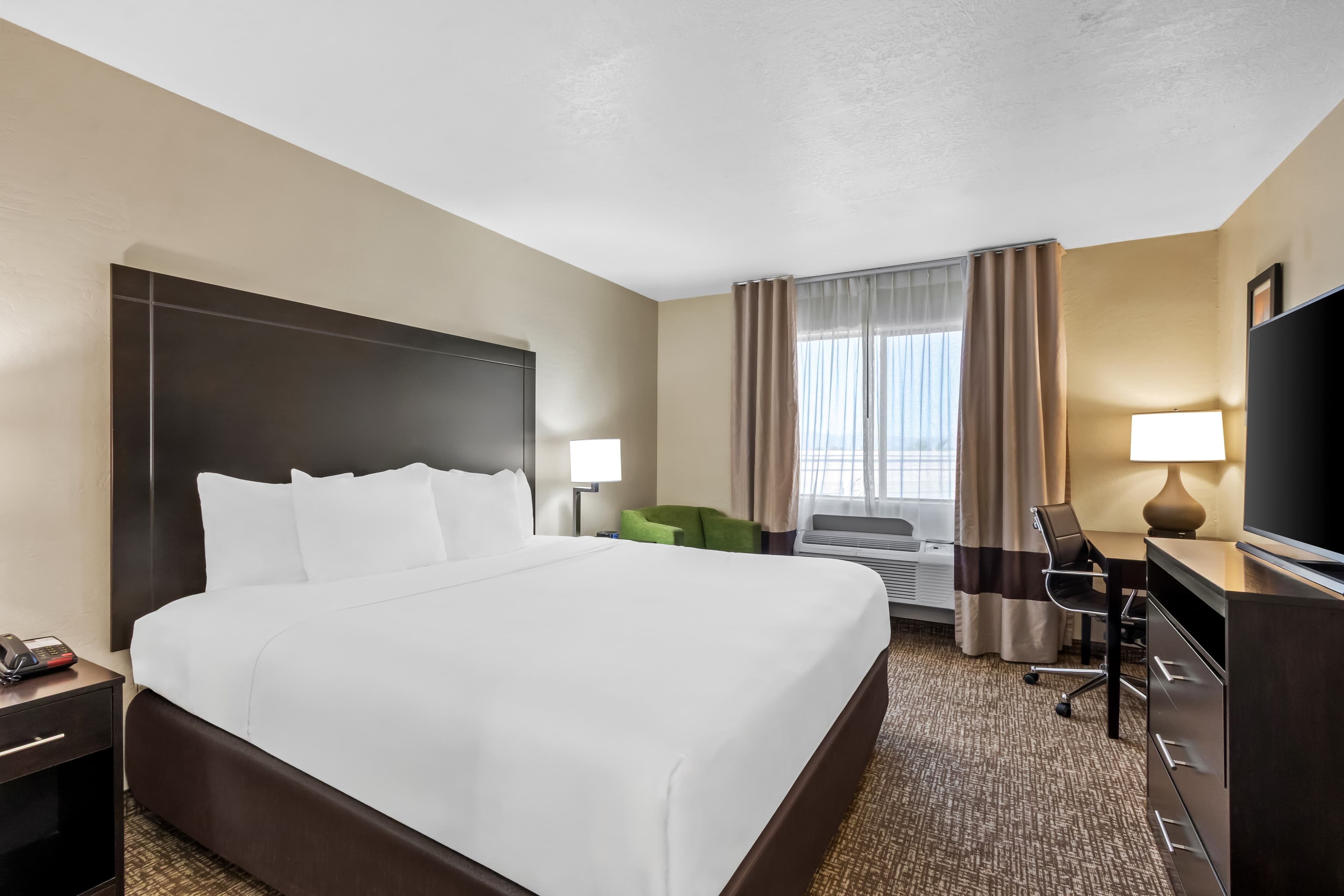 Comfort Inn & Suites Surprise Near Sun City West — 29