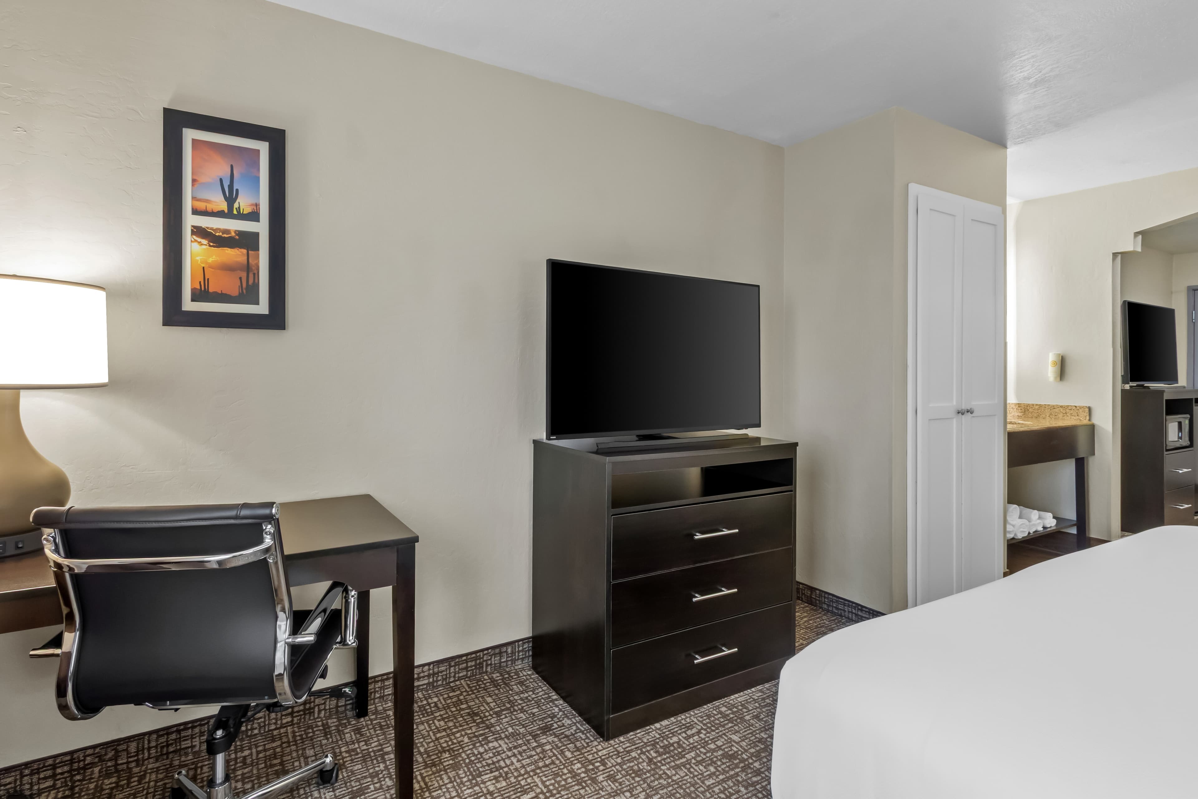 Comfort Inn & Suites Surprise Near Sun City West — 30