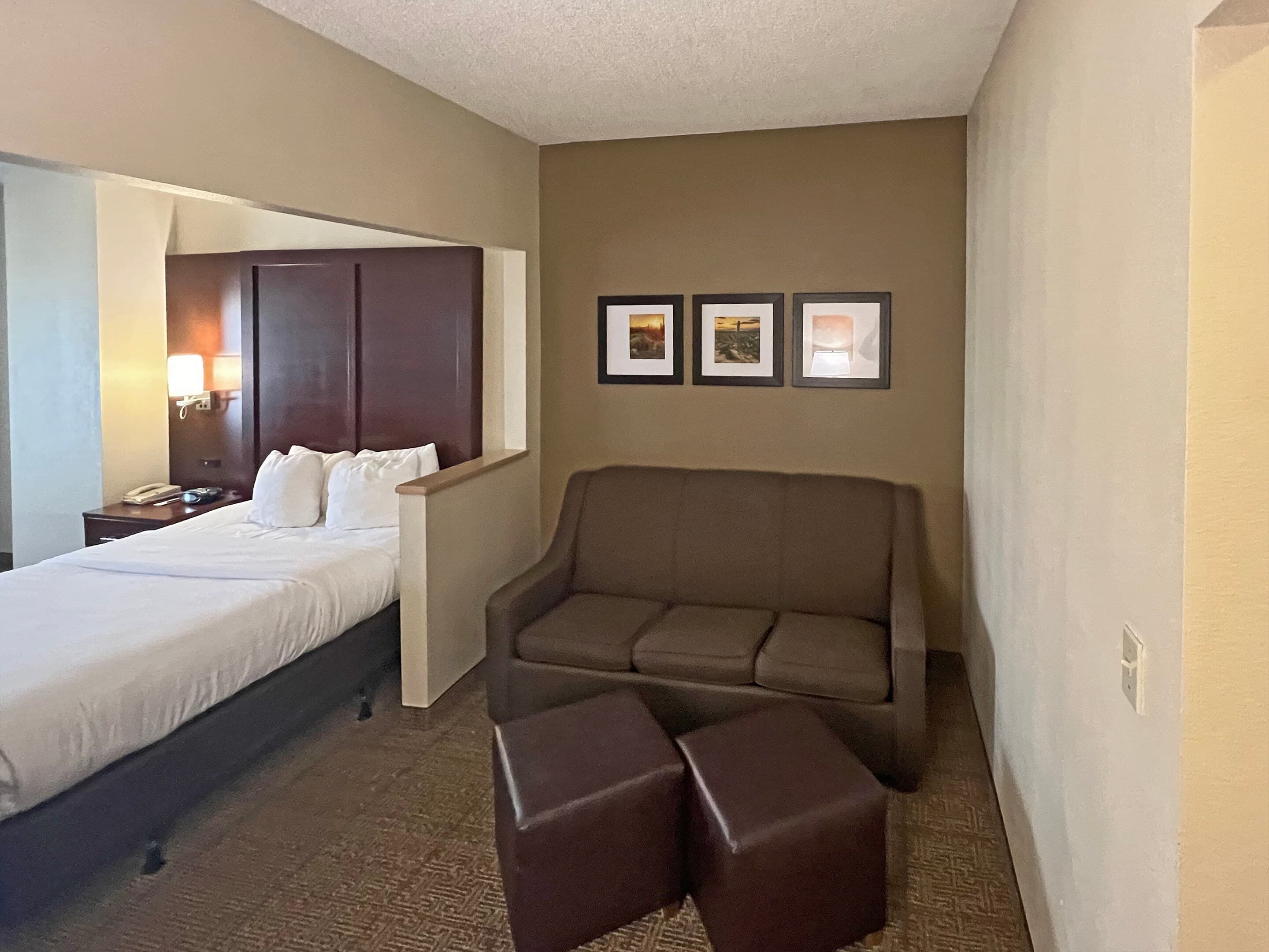 Comfort Suites Peoria Sports Complex — 32