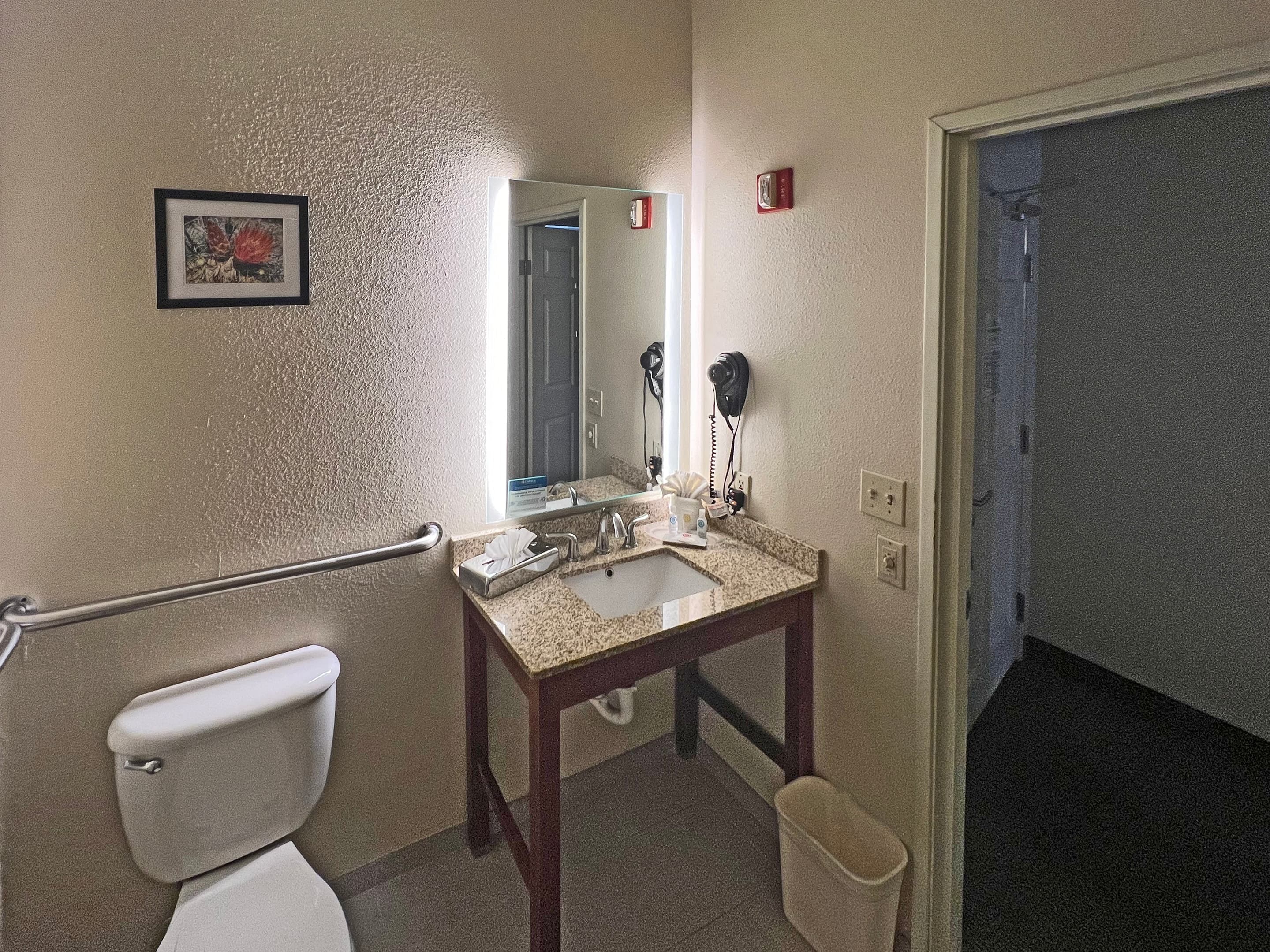 Comfort Suites Peoria Sports Complex — 6