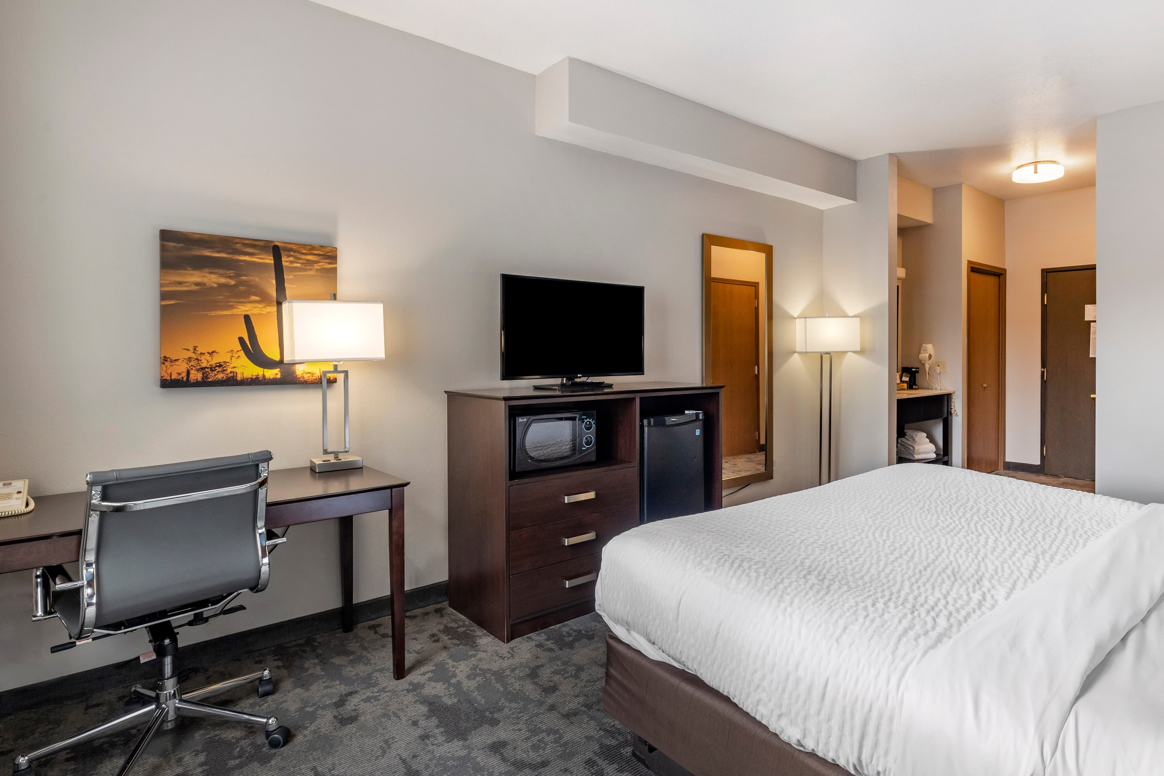 Clarion Inn Kingman I-40 Route 66 - Image 3