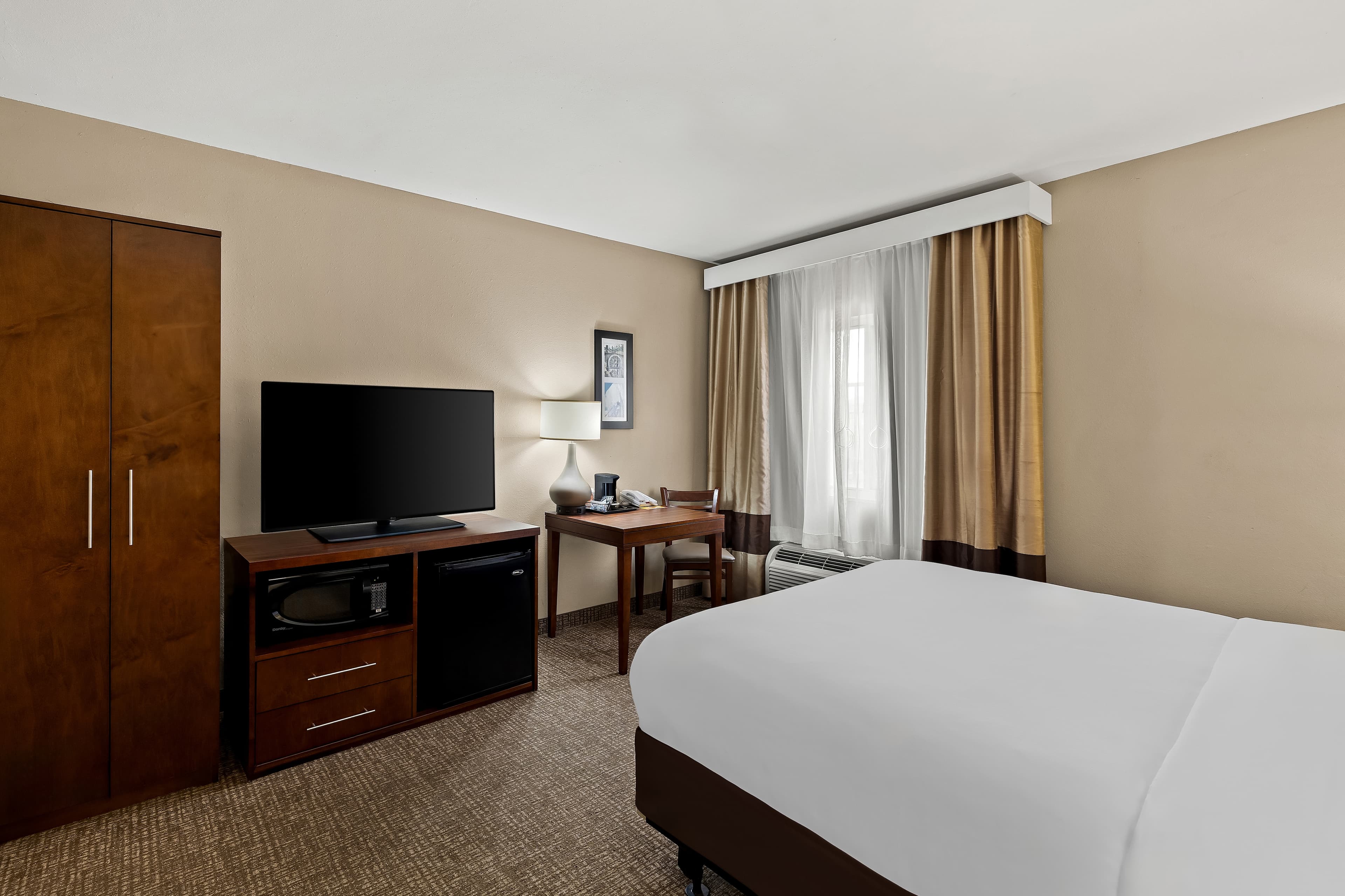 Comfort Inn Tucson Central - Image 3