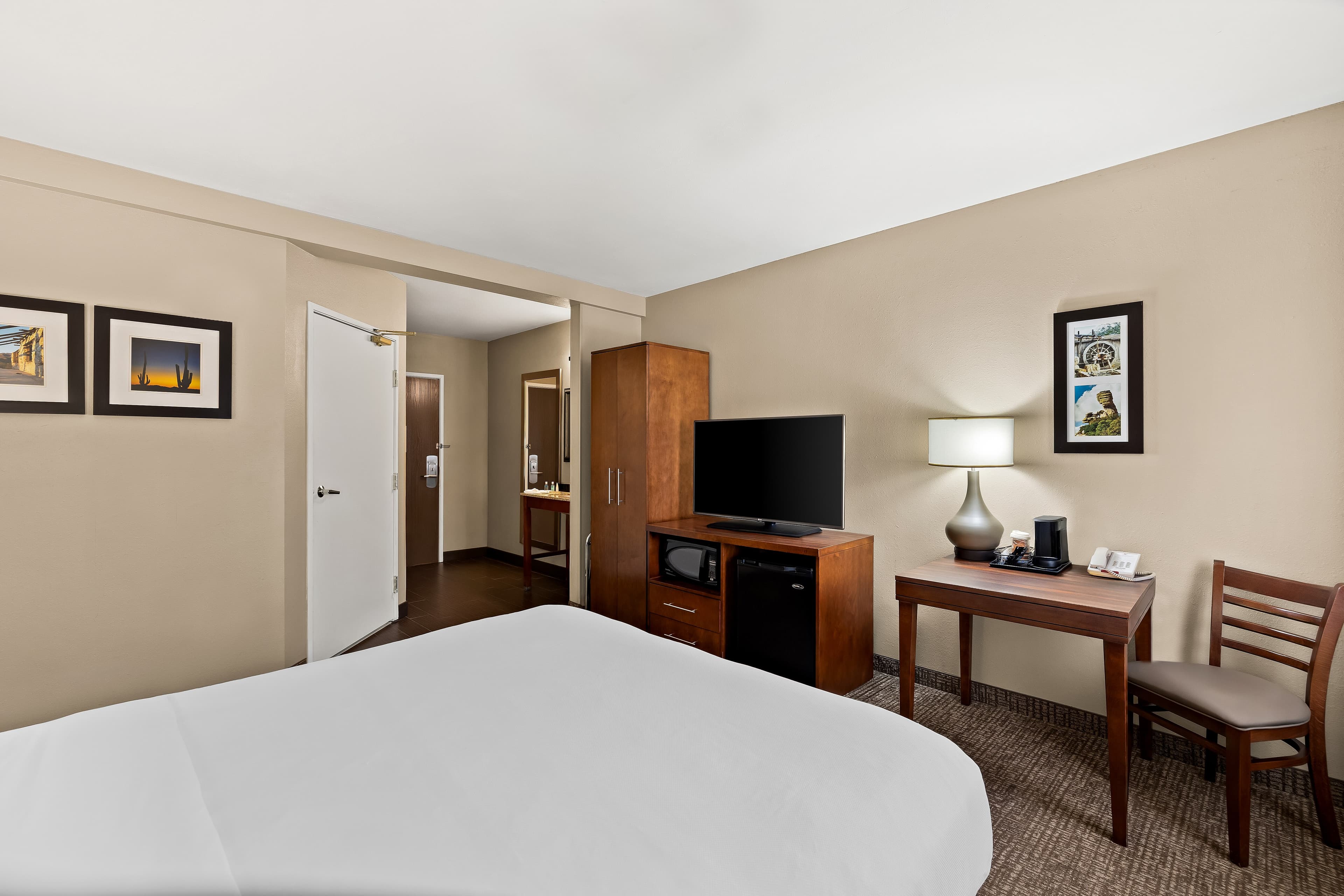 Comfort Inn Tucson Central - Image 4