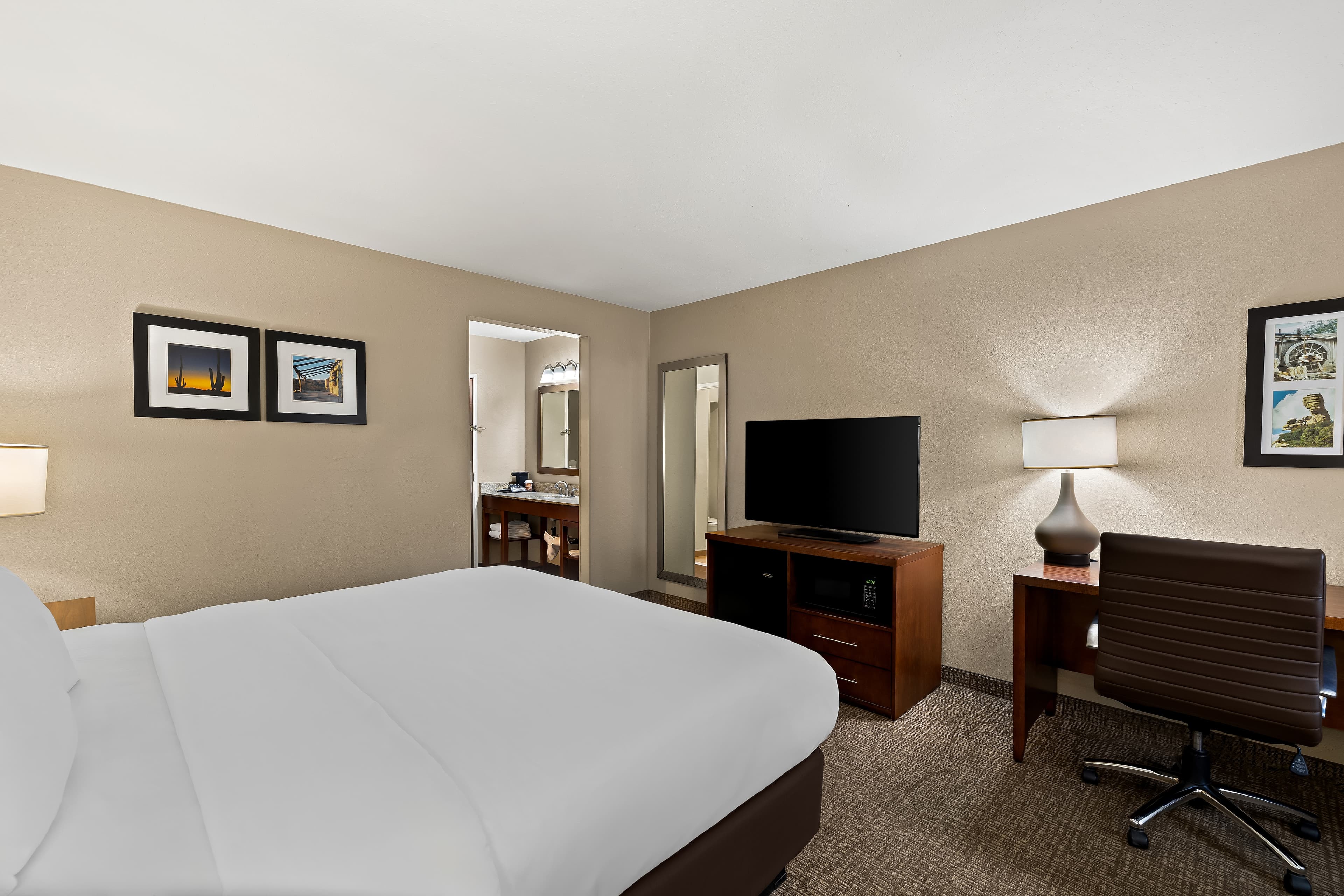 Comfort Inn Tucson Central — 12