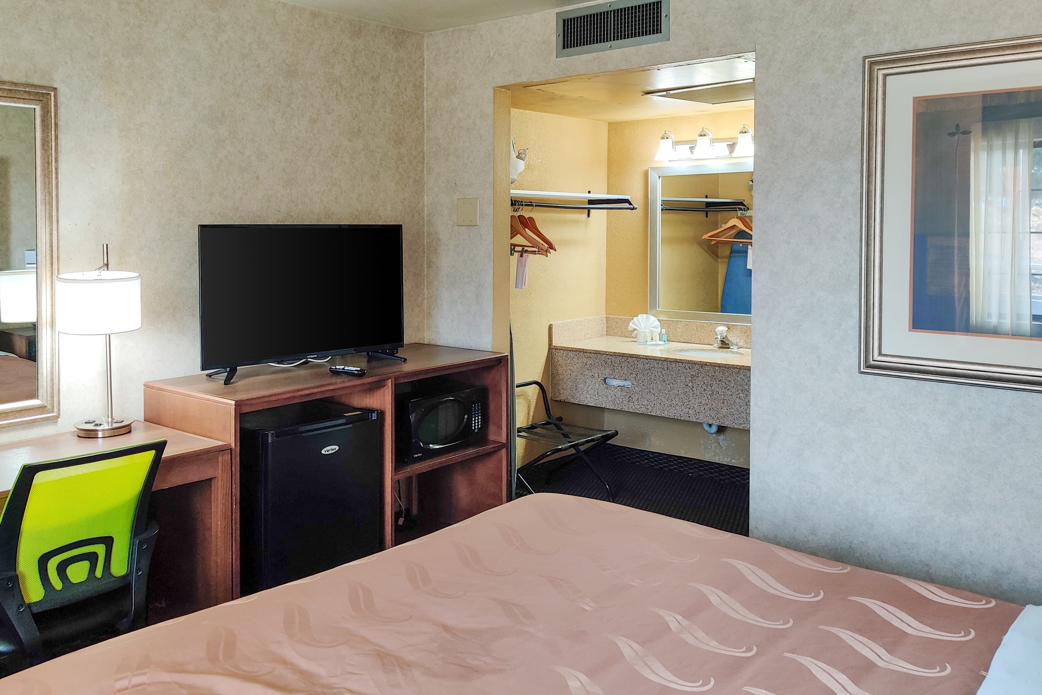 Econo Lodge Flagstaff East I-40 — 9