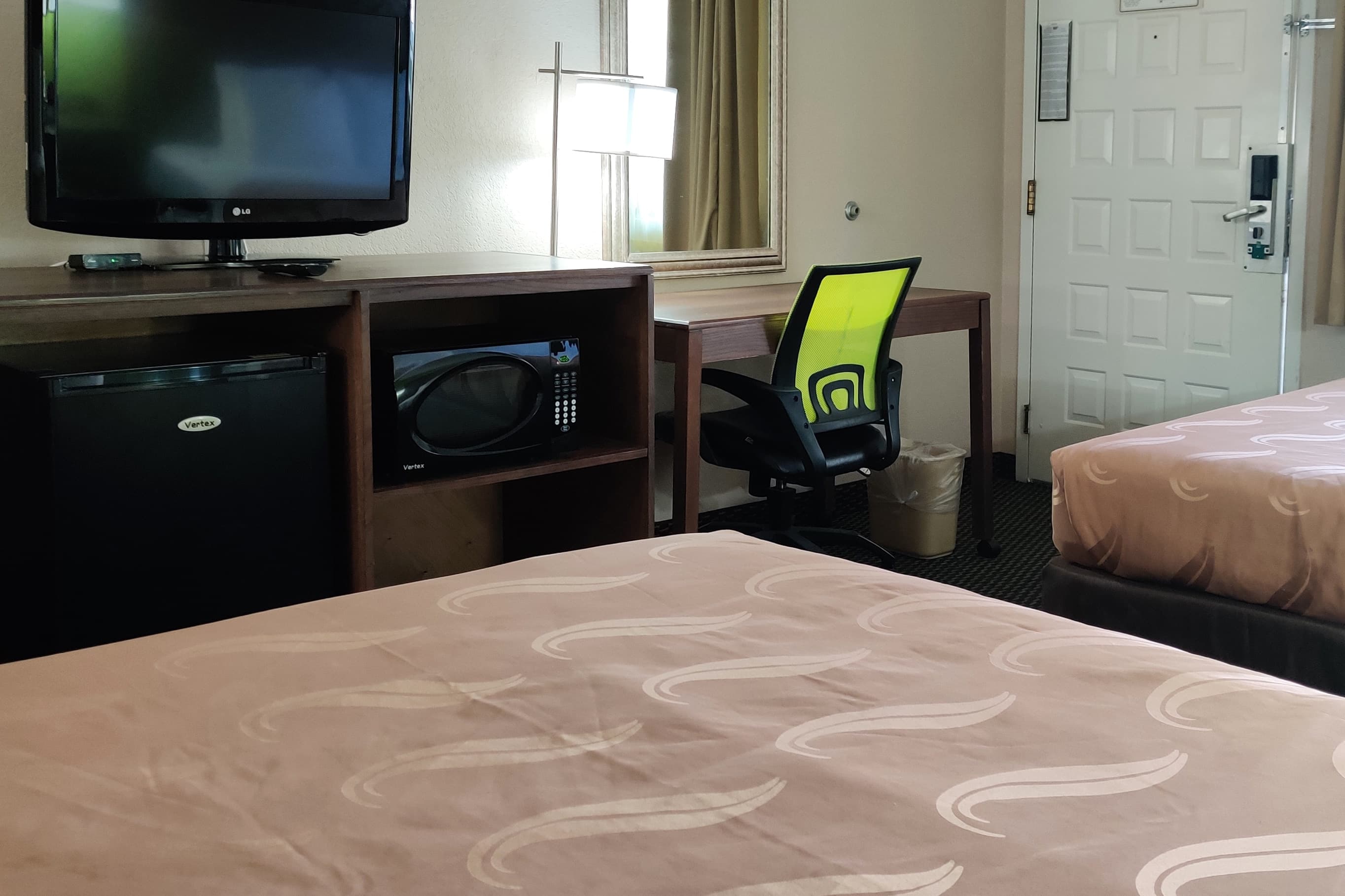 Econo Lodge Flagstaff East I-40 — 19