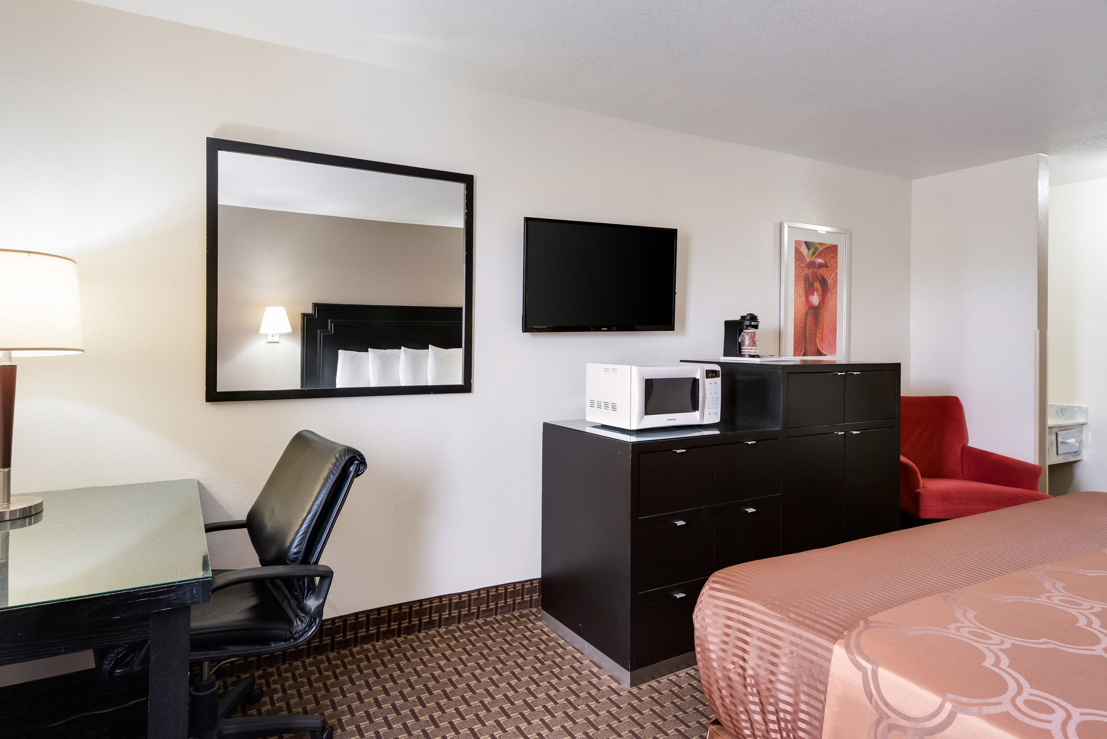 Econo Lodge Inn & Suites Williams - Grand Canyon Area — 7