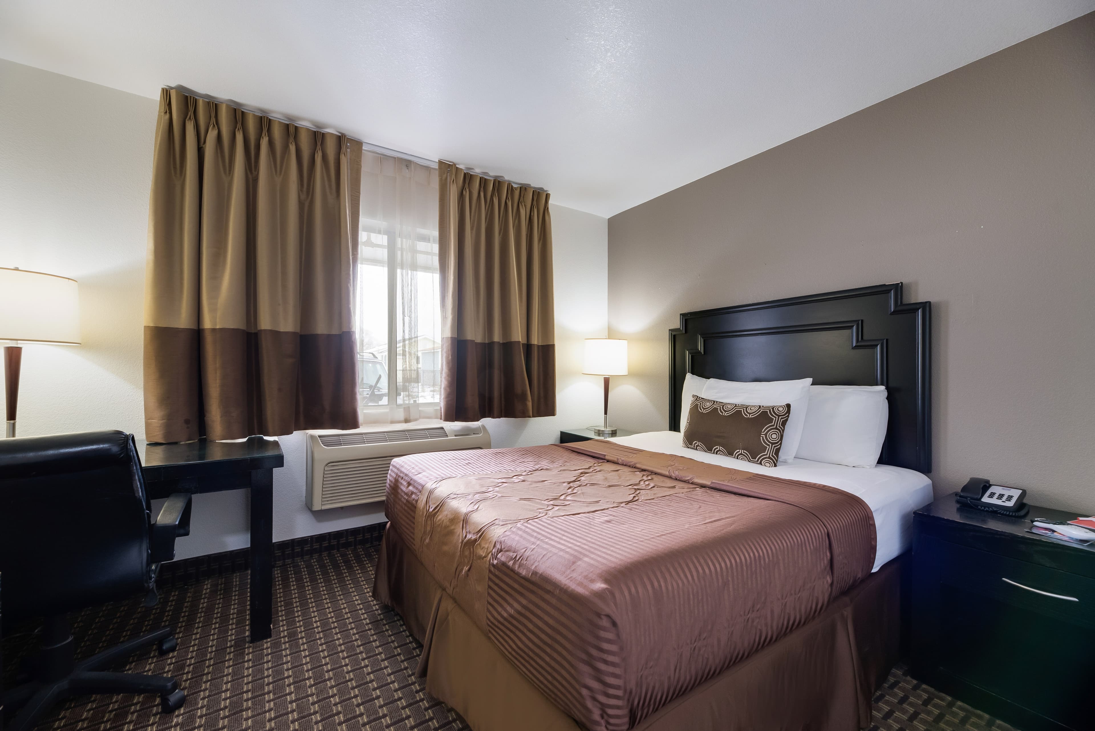 Econo Lodge Inn & Suites Williams - Grand Canyon Area — 10