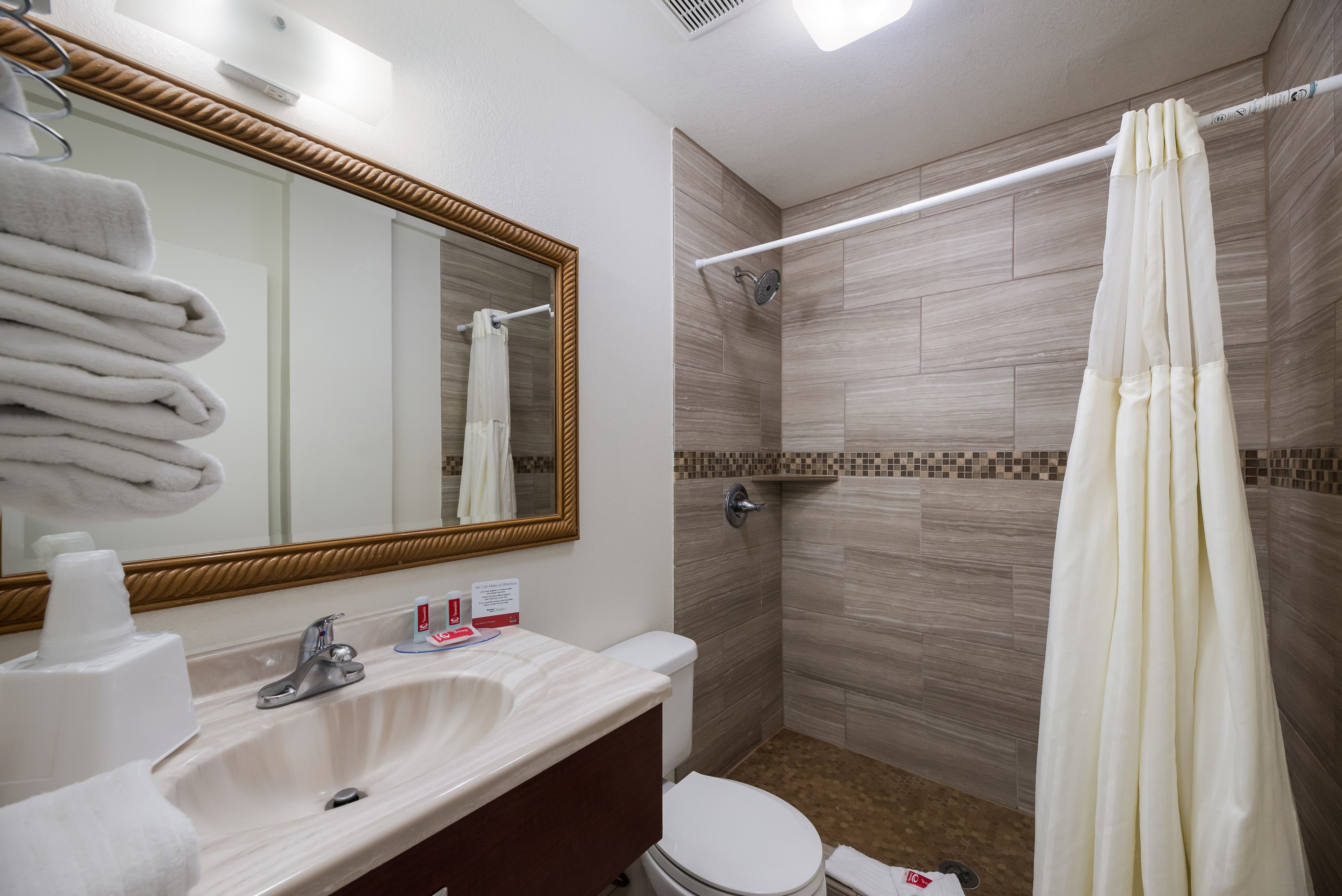 Econo Lodge Inn & Suites Williams - Grand Canyon Area — 13