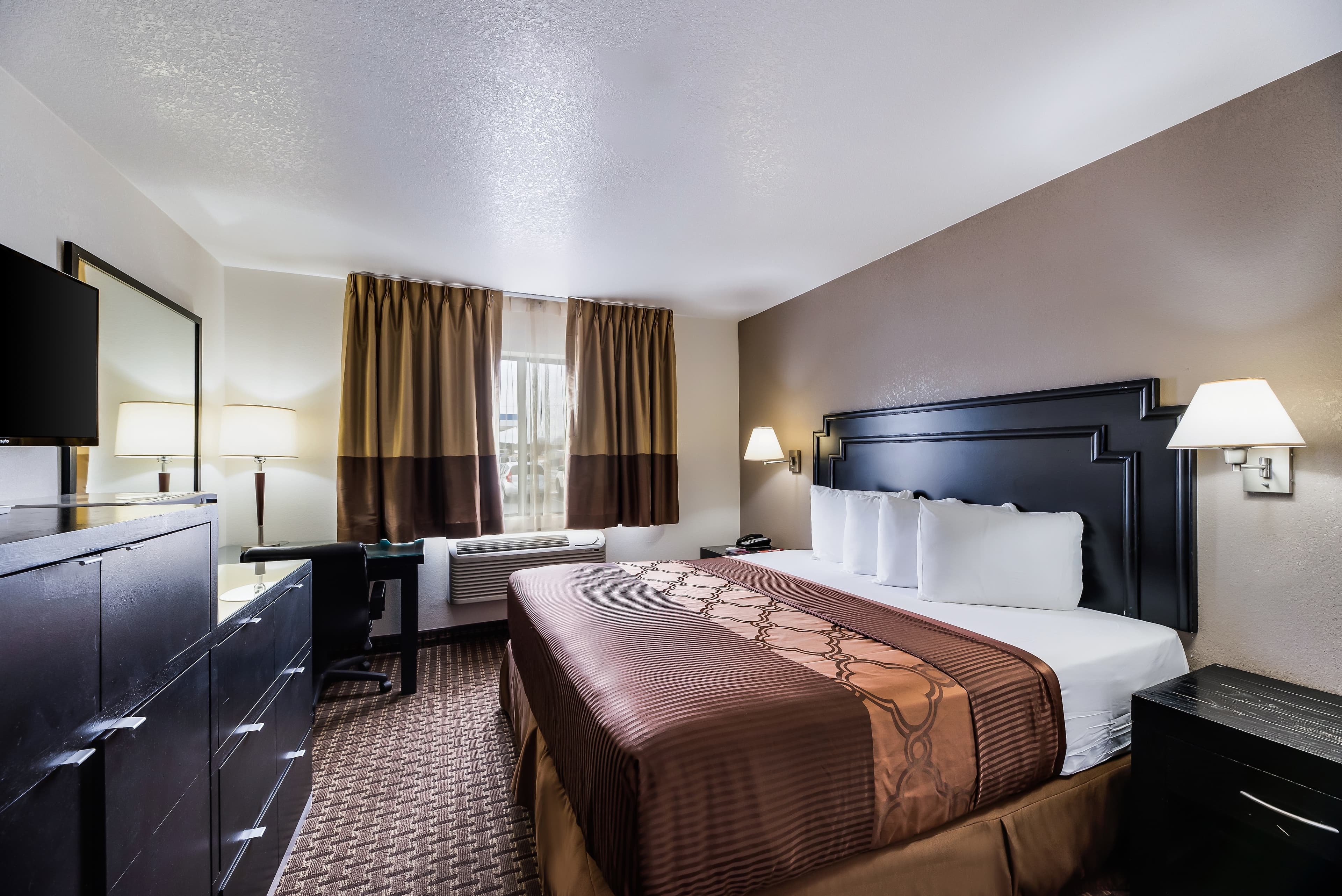 Econo Lodge Inn & Suites Williams - Grand Canyon Area - Image 1