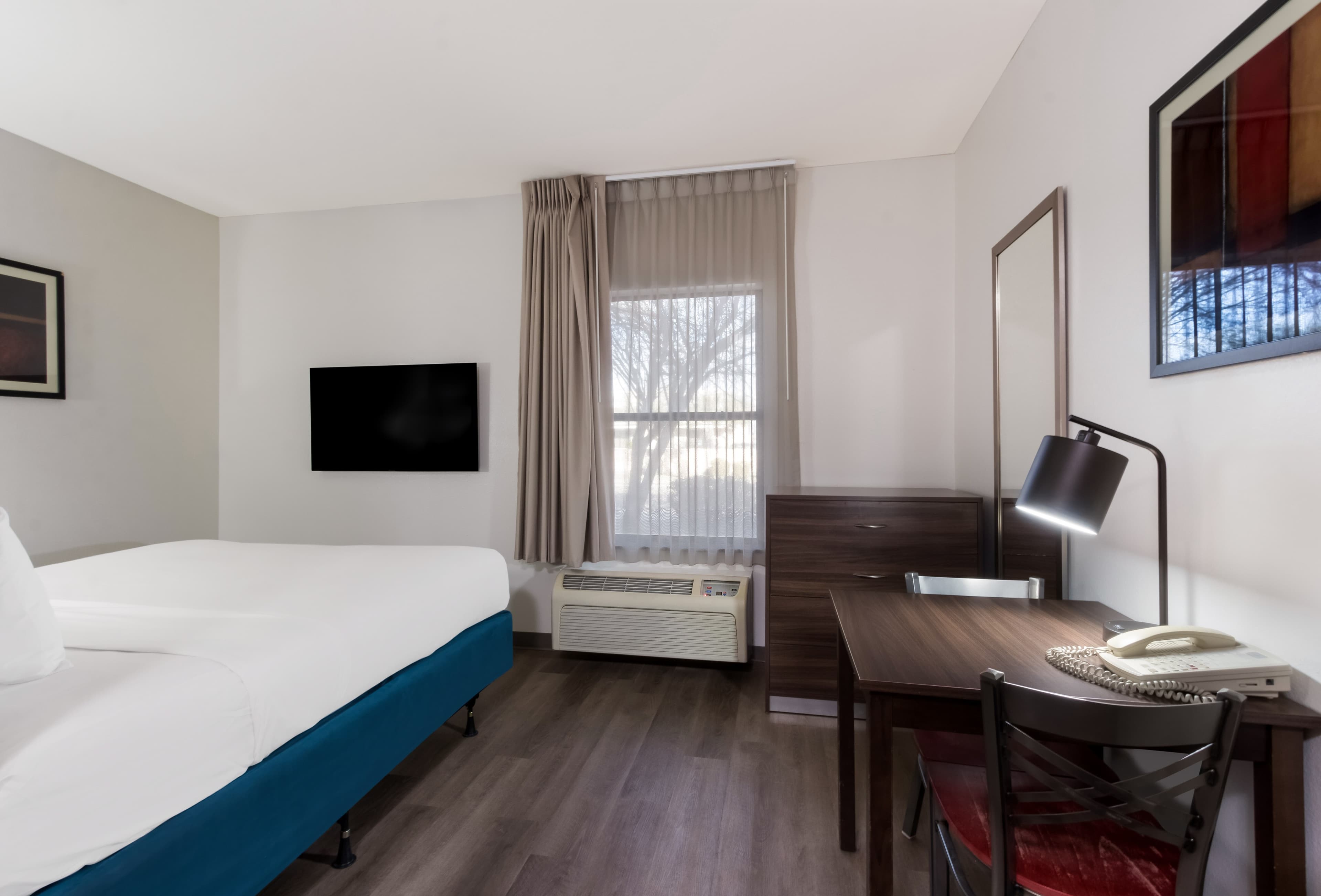 MainStay Suites Extended Stay Hotel Casa Grande - Image 3