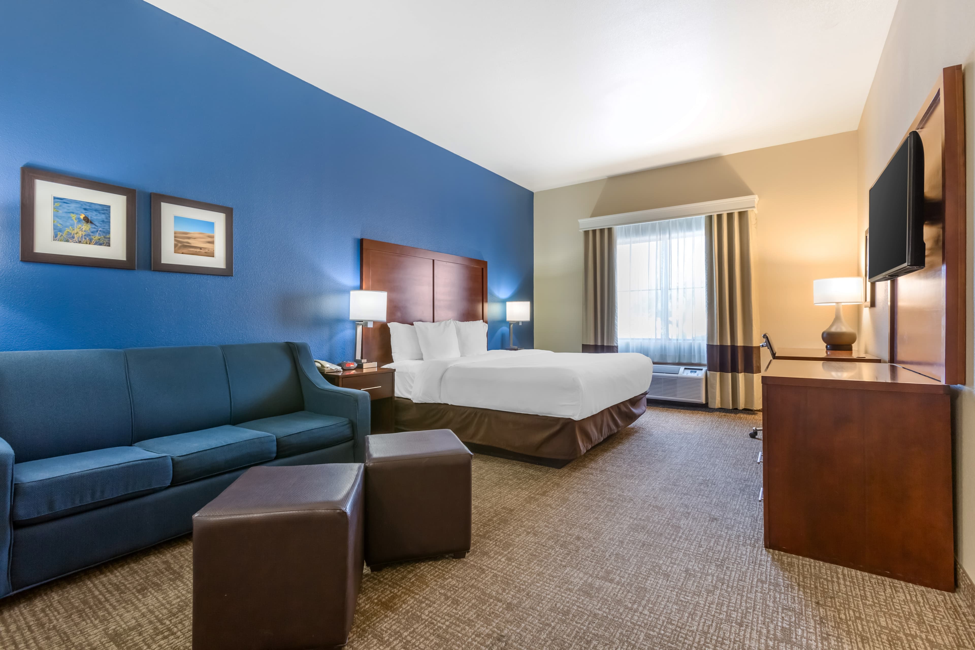 Comfort Inn & Suites Yuma I-8 - Image 2