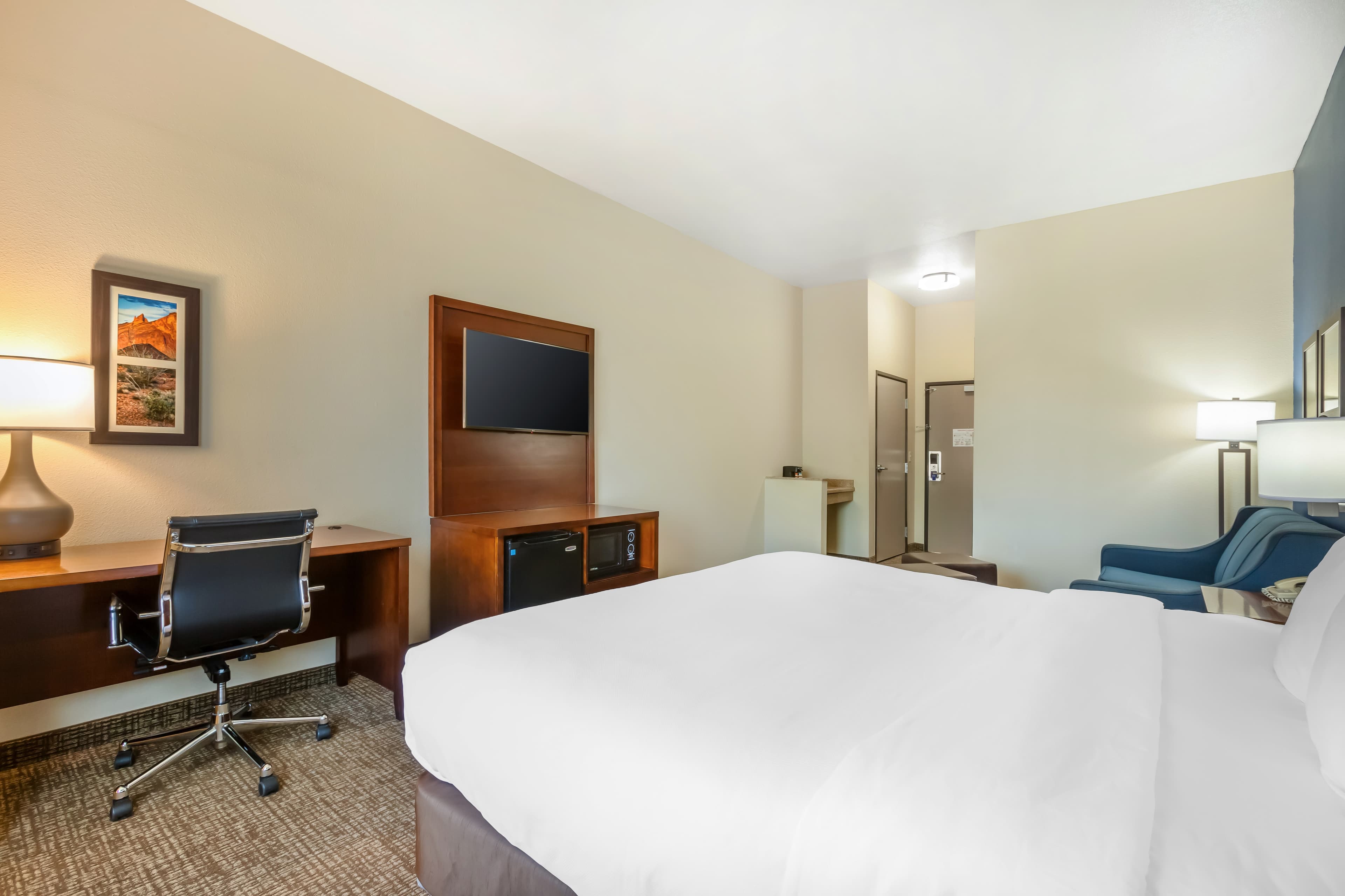 Comfort Inn & Suites Yuma I-8 - Image 4