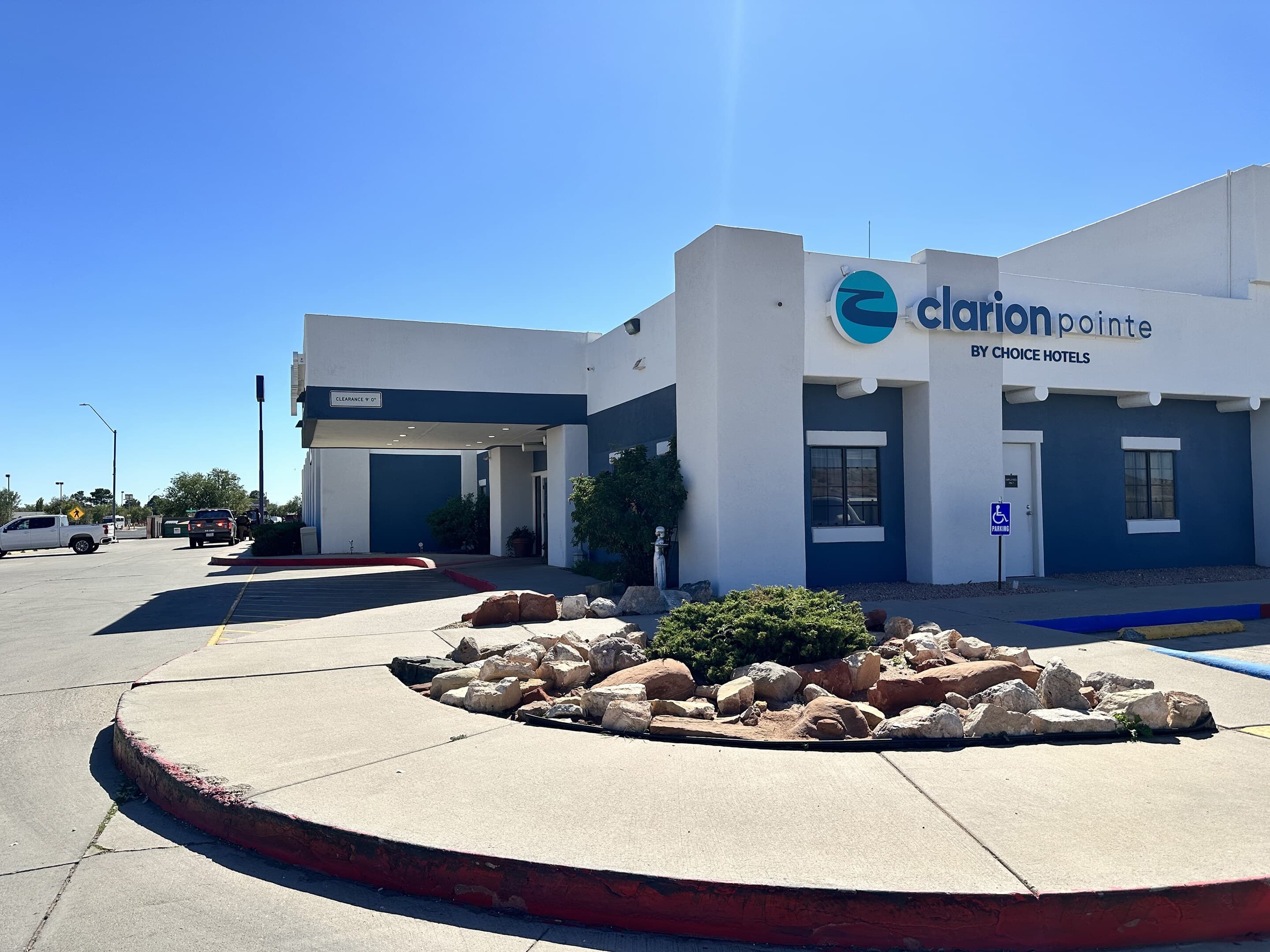 Clarion Pointe Winslow I-40 - Image 1