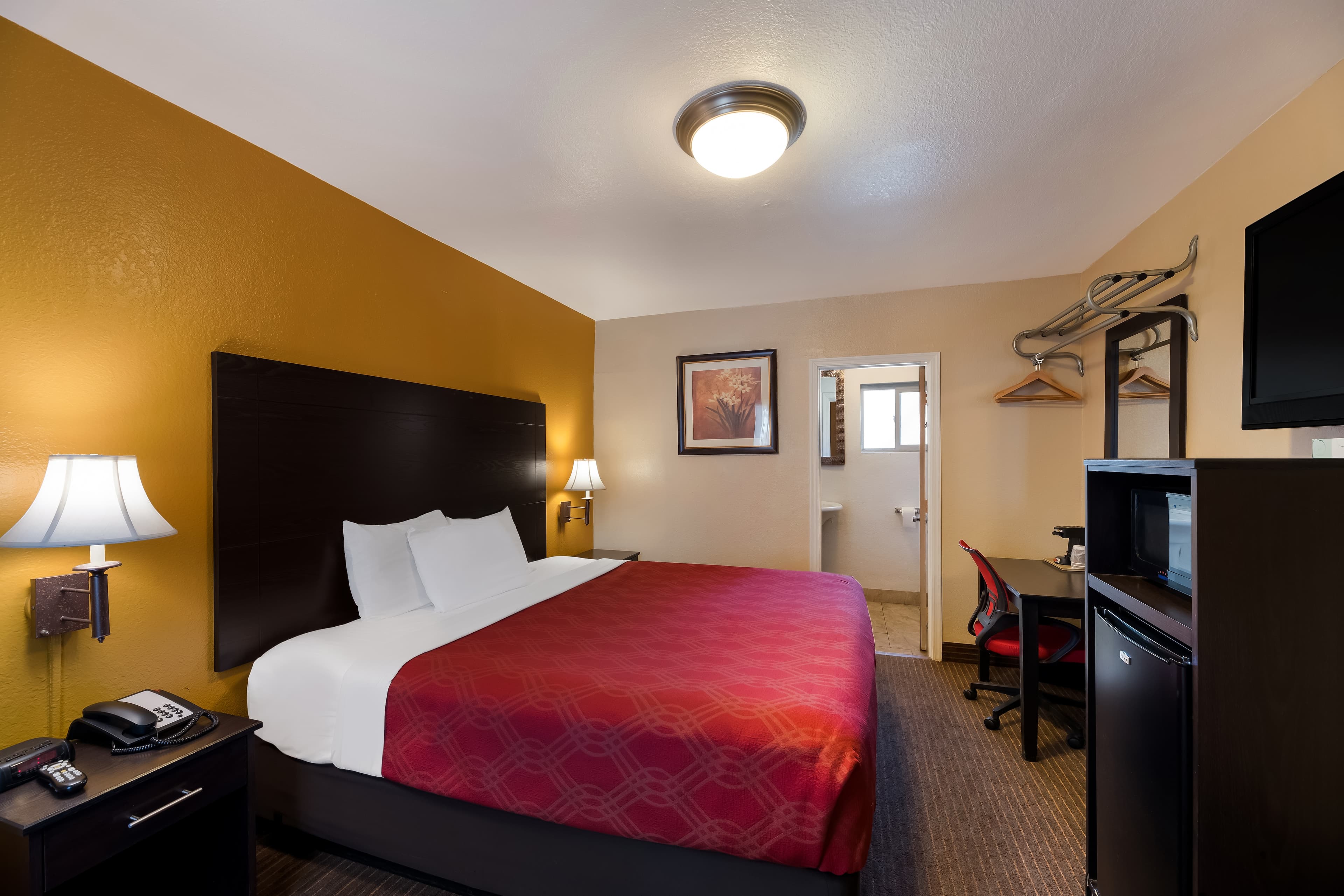 Rodeway Inn Flagstaff-Downtown — 8