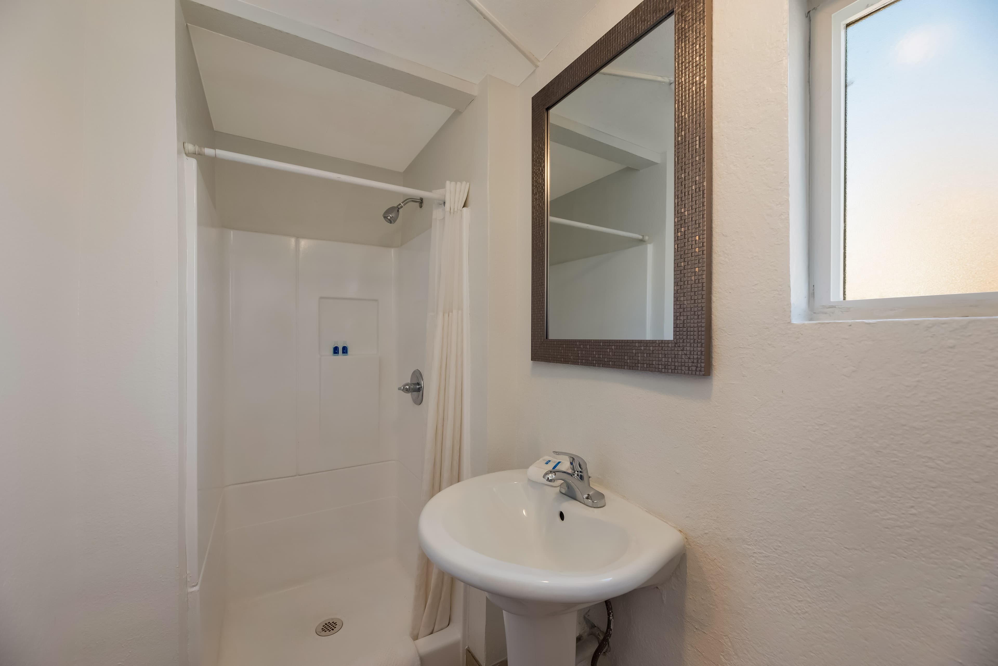 Rodeway Inn Flagstaff-Downtown — 10
