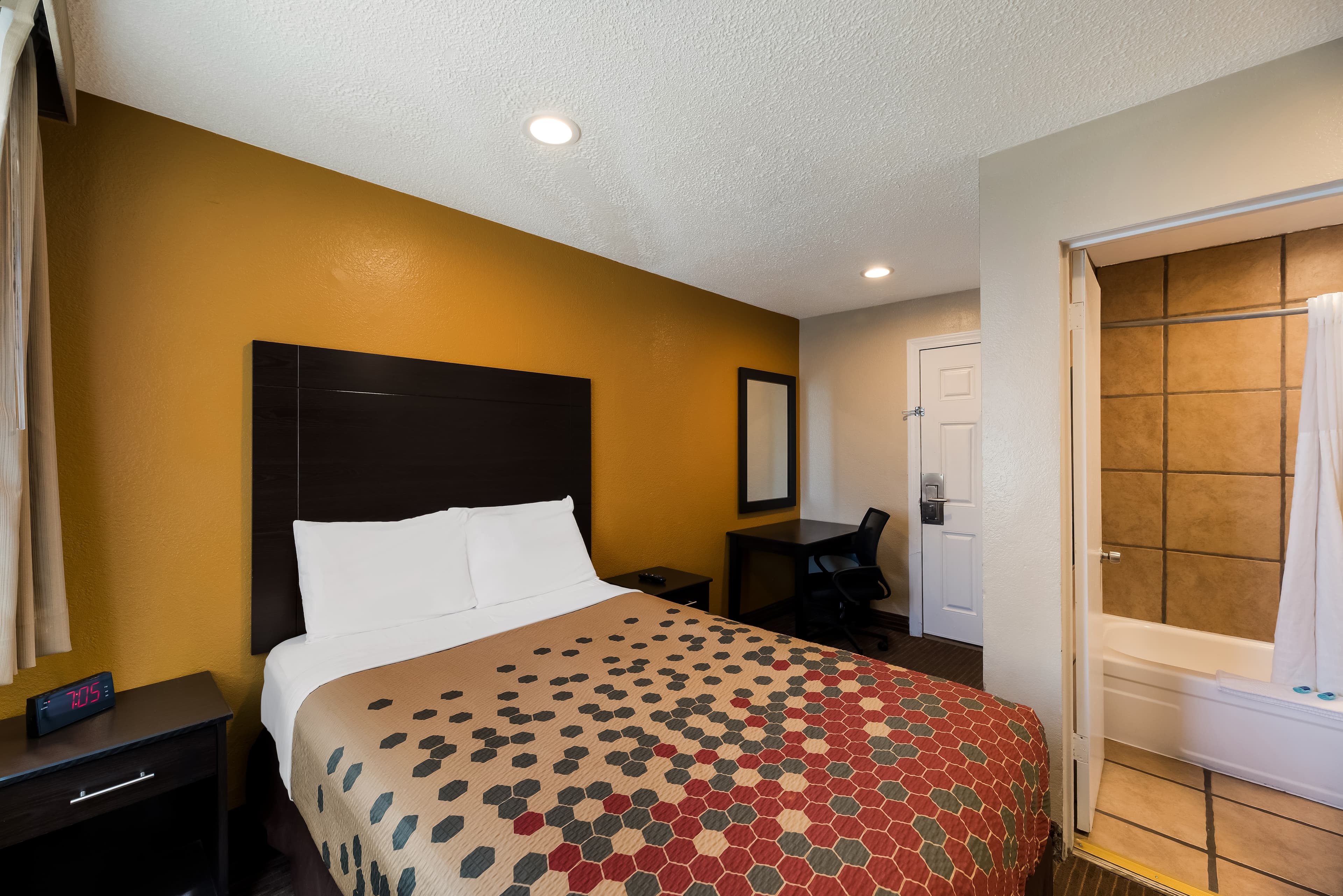 Rodeway Inn Flagstaff-Downtown — 12