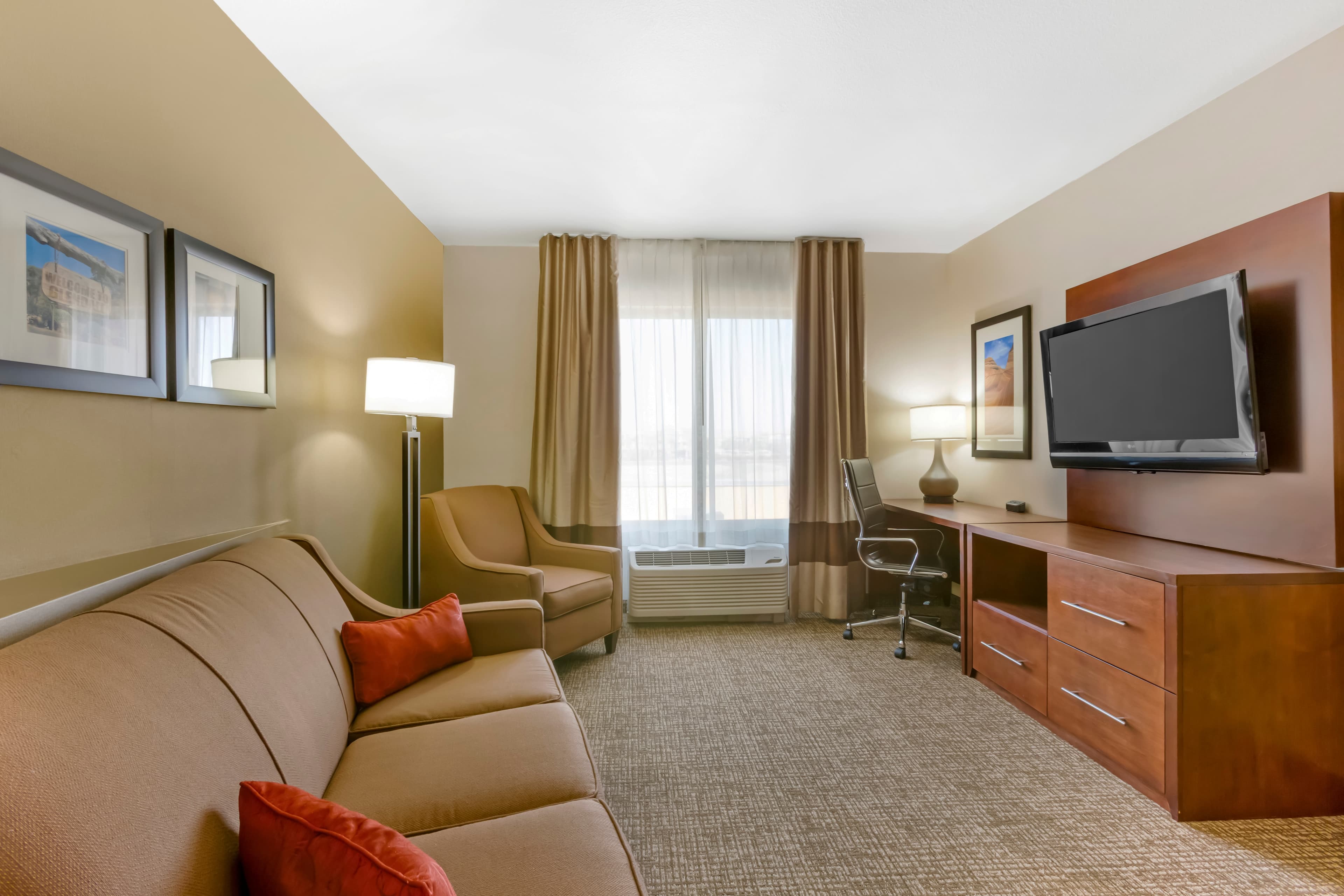 Comfort Suites Glendale - State Farm Stadium Area — 8
