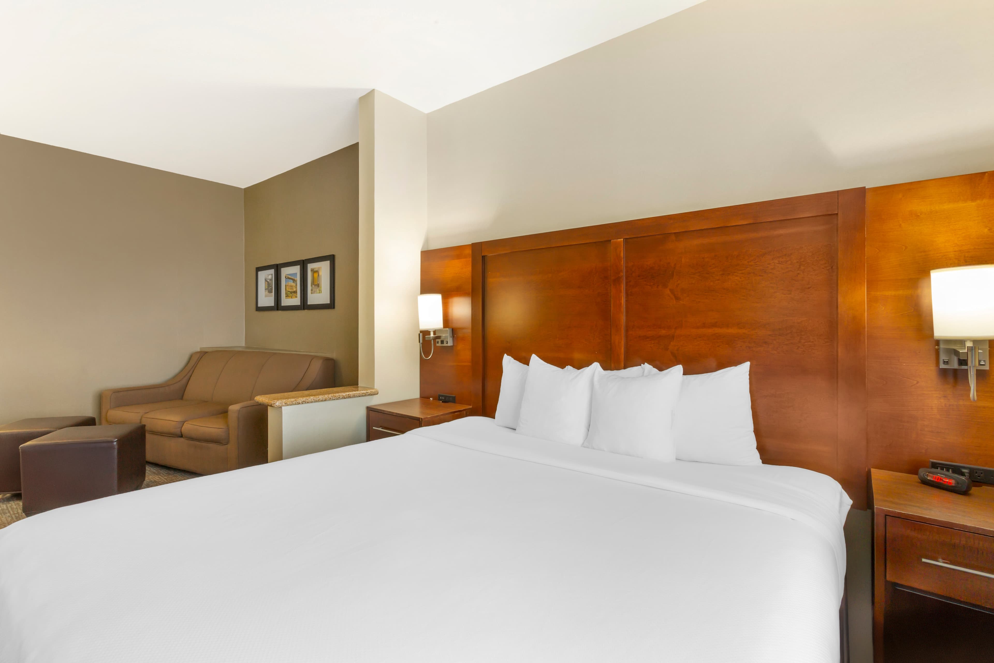 Comfort Suites Glendale - State Farm Stadium Area — 30