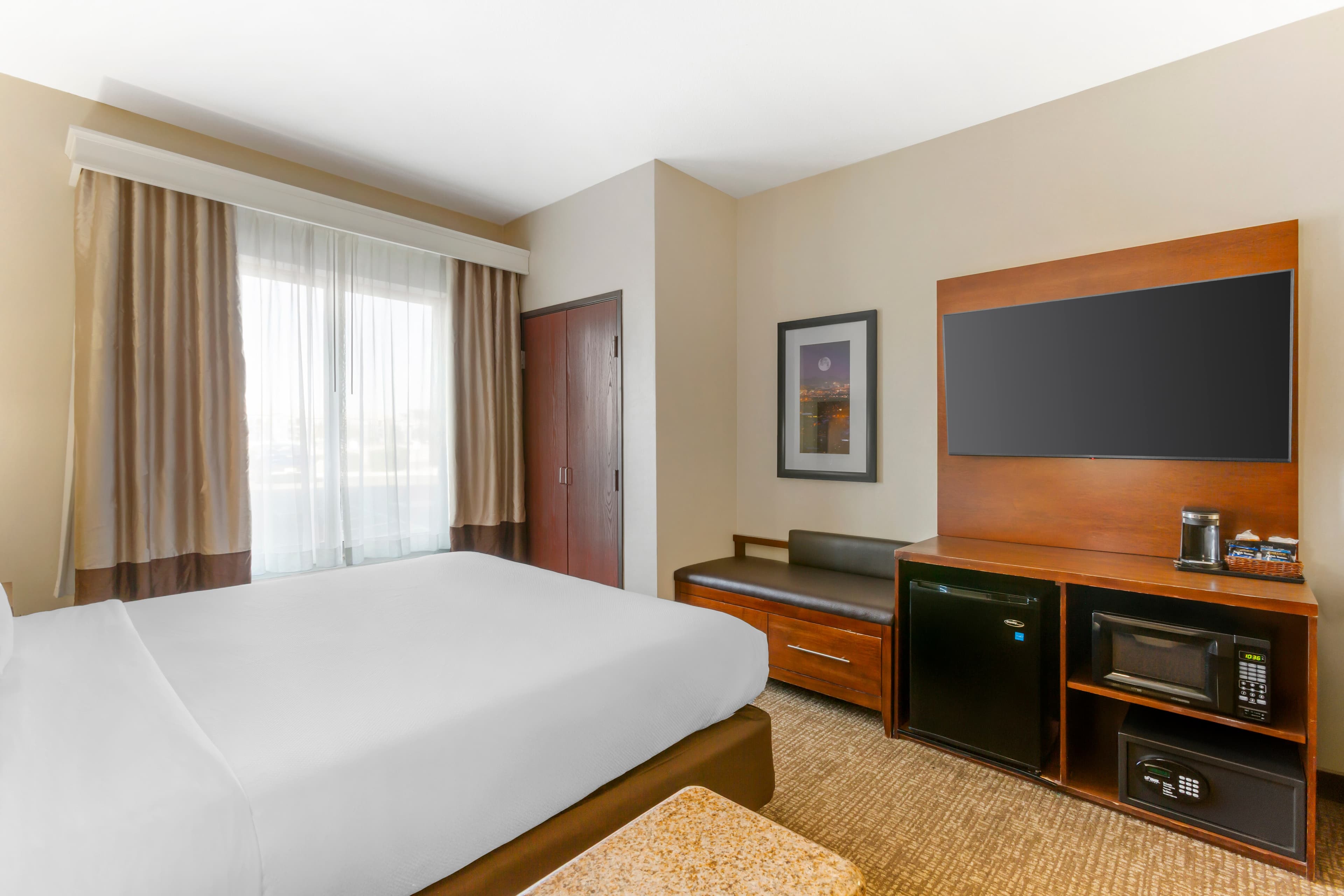 Comfort Suites Glendale - State Farm Stadium Area — 31