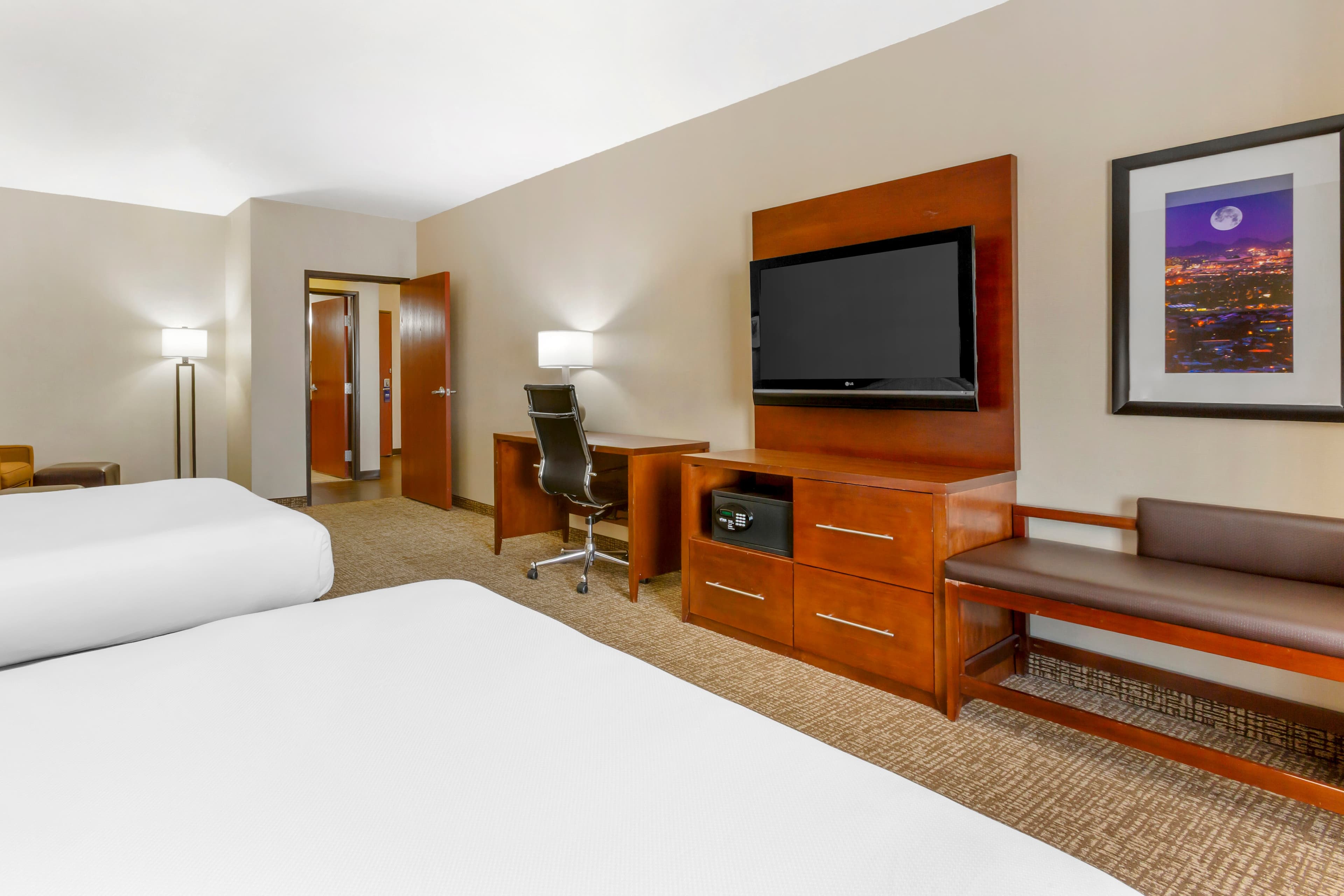 Comfort Suites Glendale - State Farm Stadium Area — 19