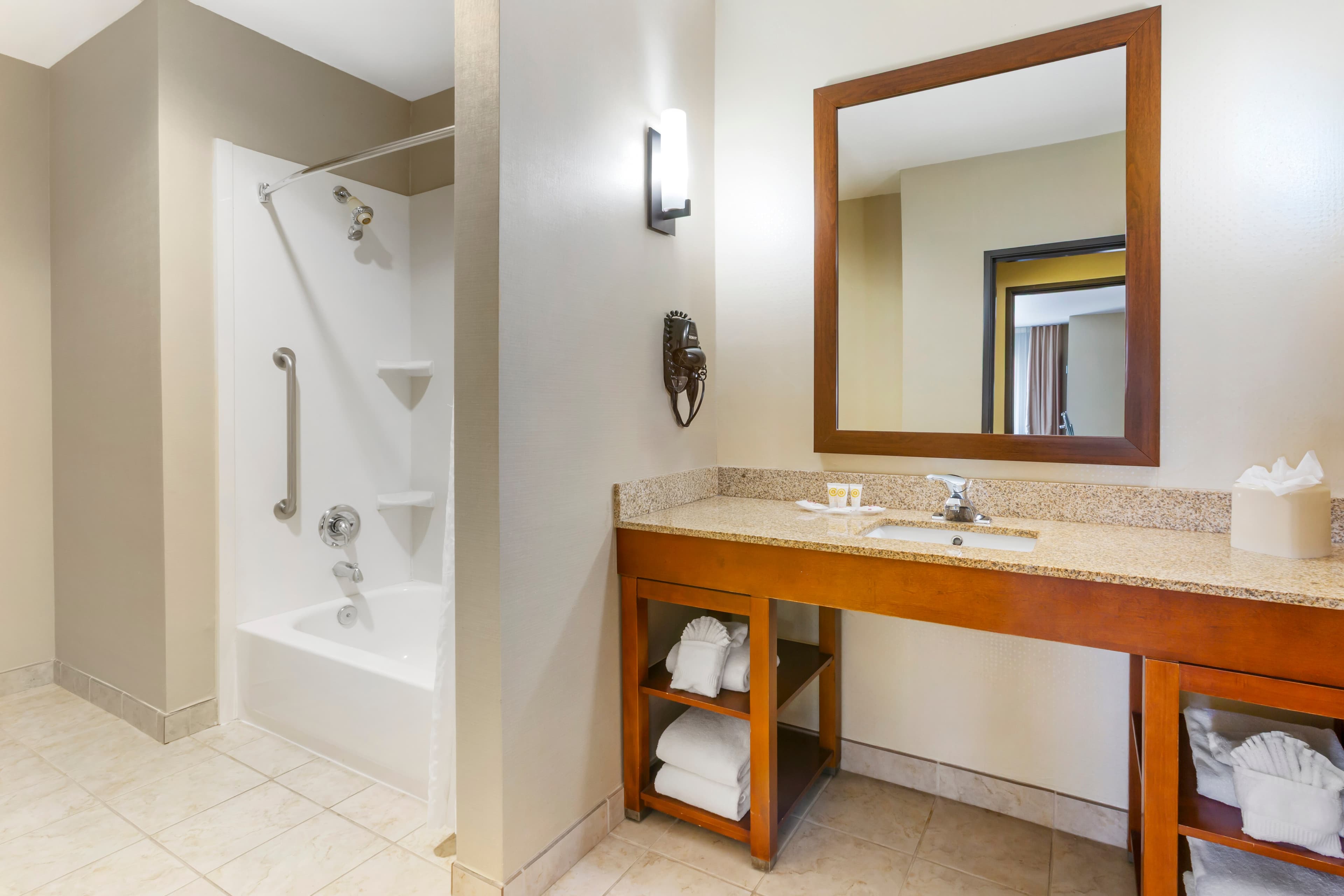 Comfort Suites Glendale - State Farm Stadium Area — 20