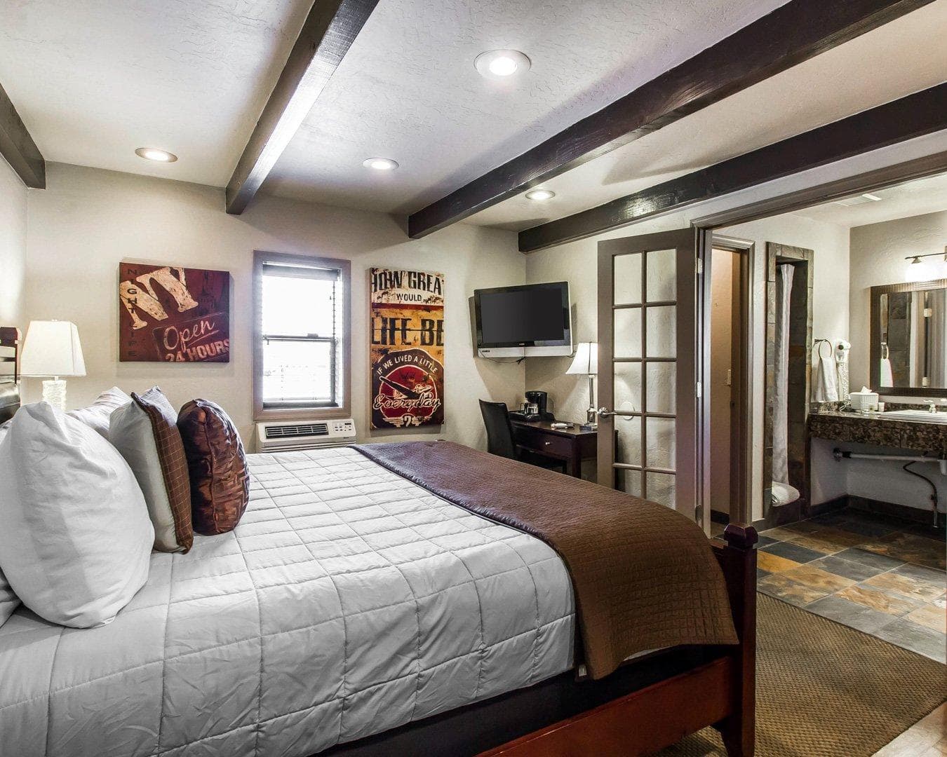 Rodeway Inn & Suites Williams Downtowner-Rte 66 — 17