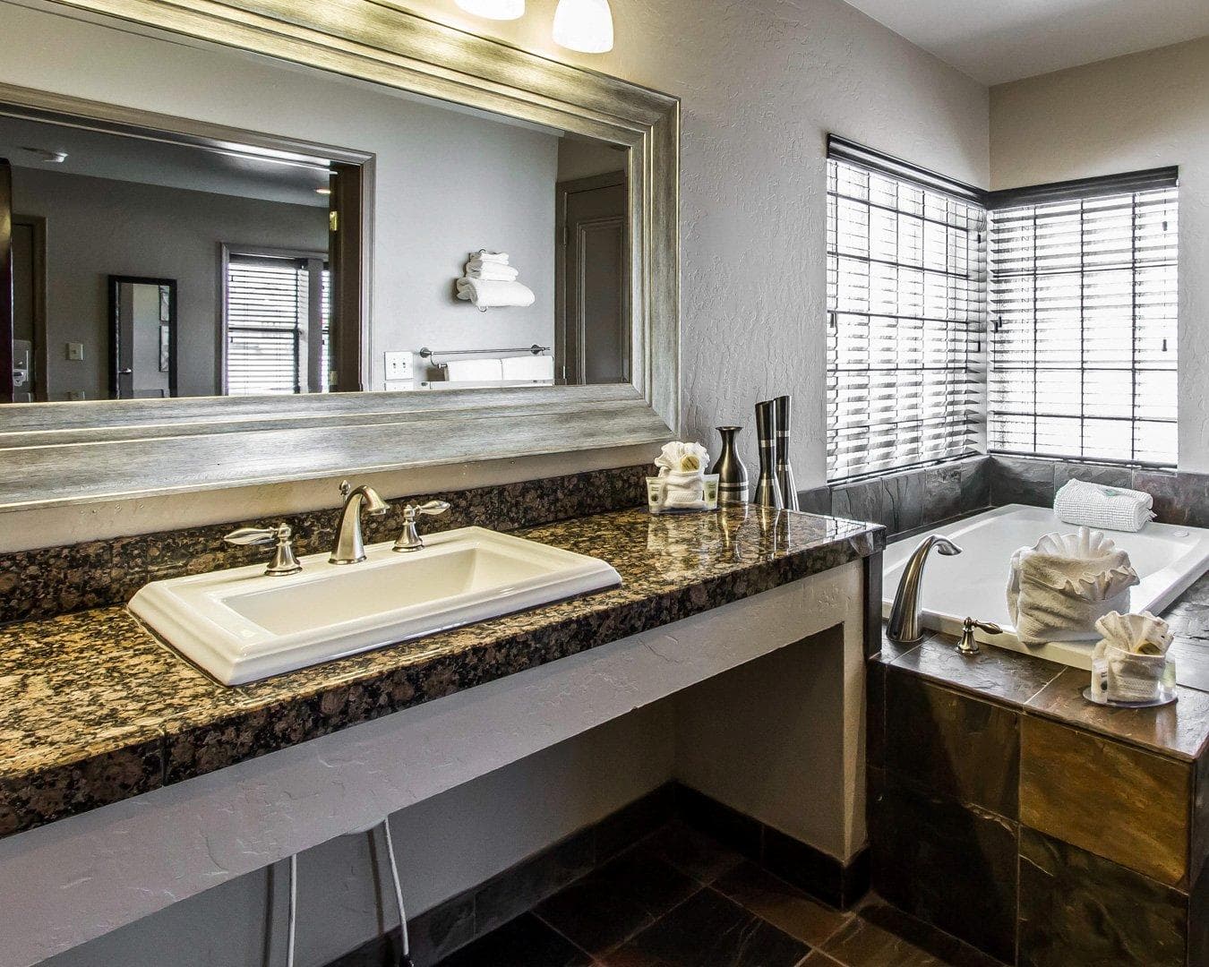 Rodeway Inn & Suites Williams Downtowner-Rte 66 — 16