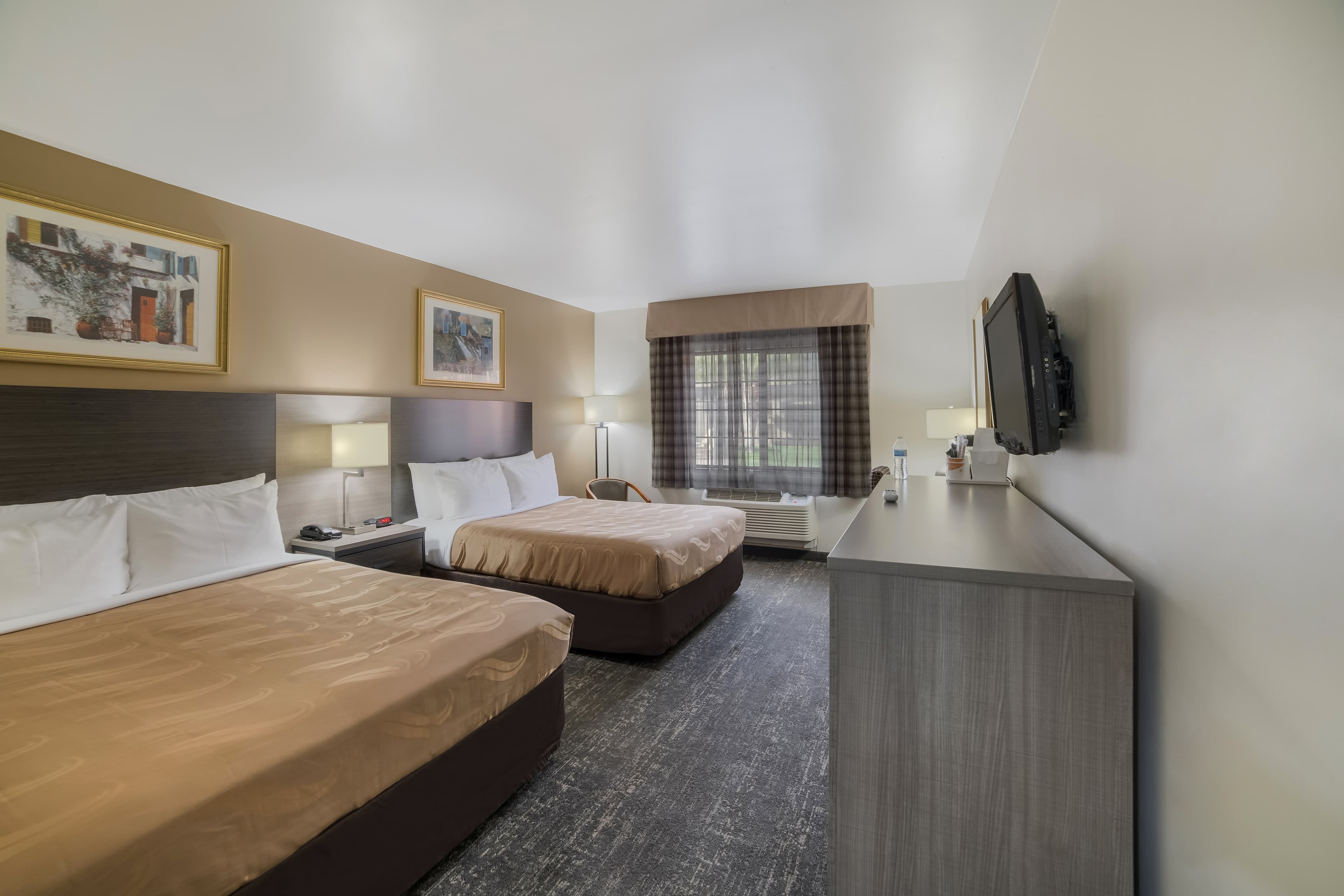 Quality Inn & Suites Goodyear - Phoenix West - Image 3