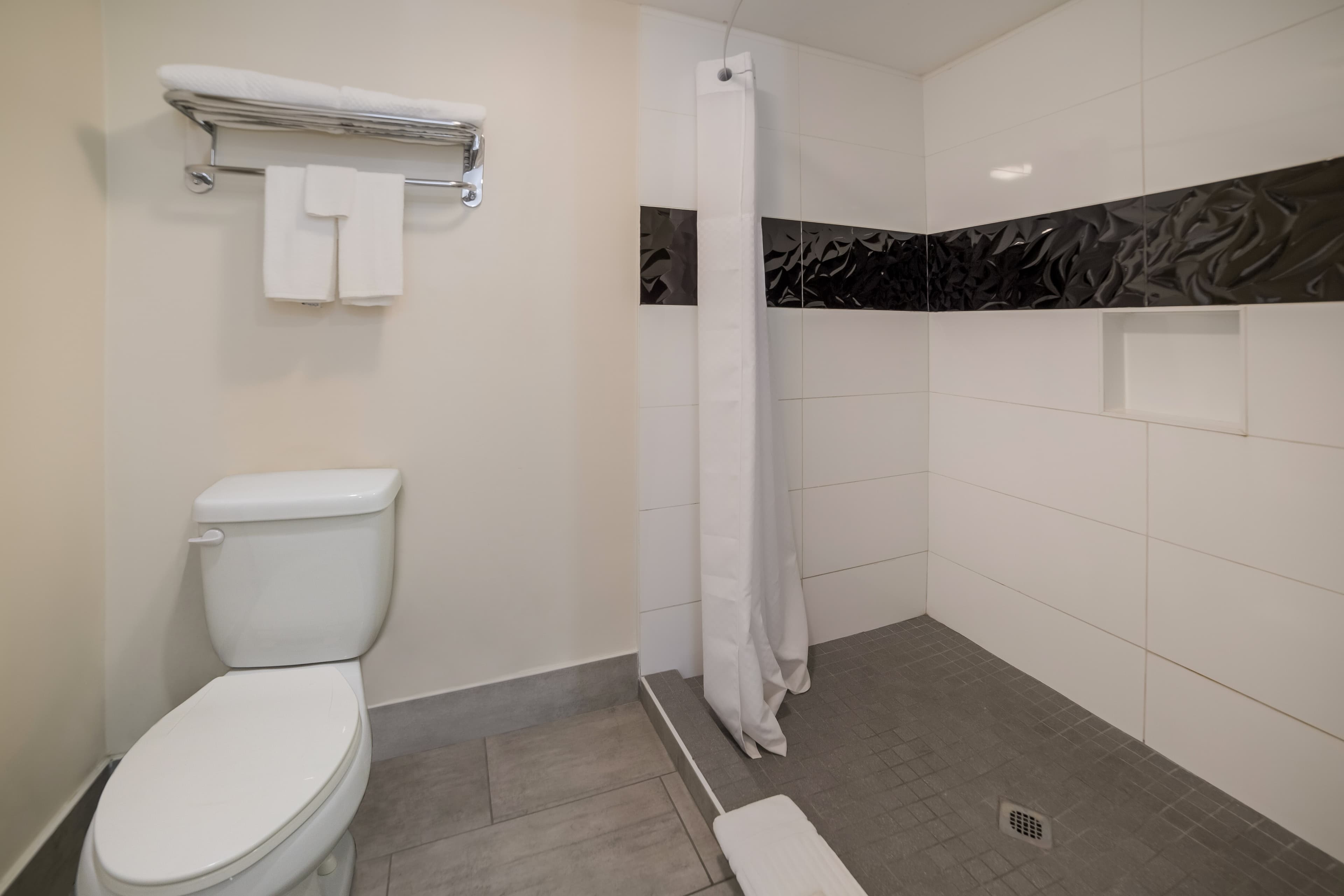 Quality Inn & Suites Goodyear - Phoenix West — 32