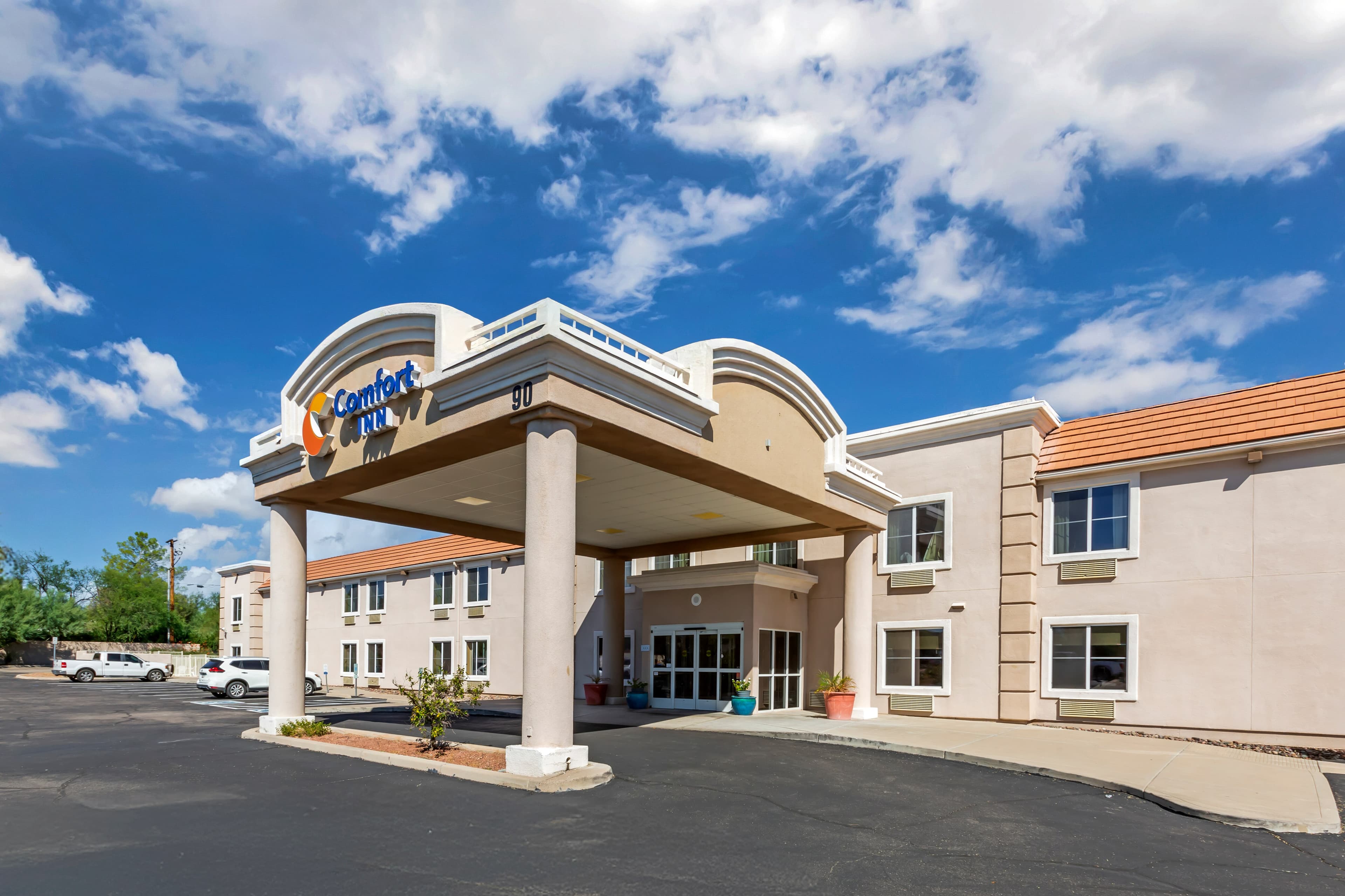 Comfort Inn Green Valley I-19 - Image 1