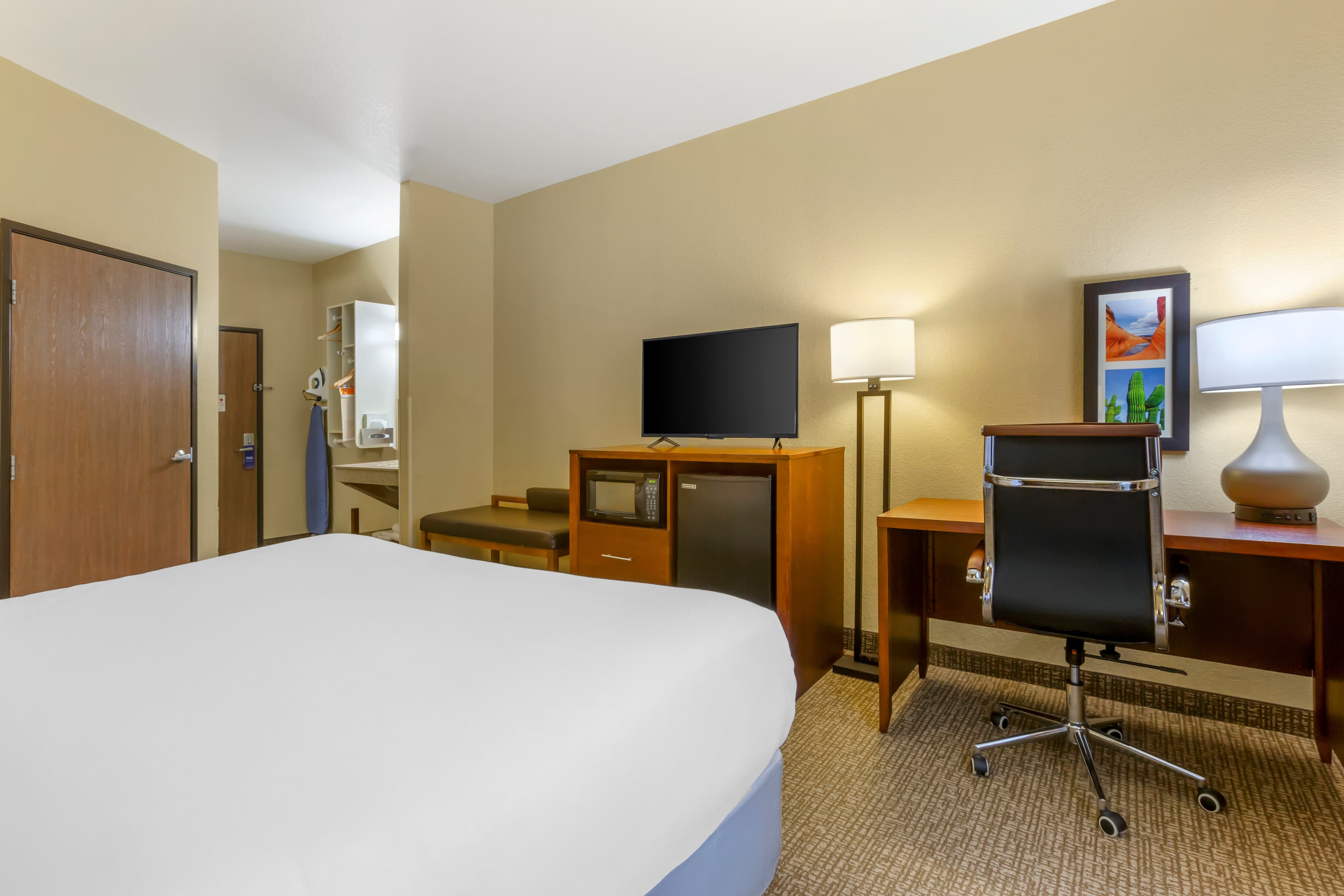 Comfort Inn Green Valley I-19 - Image 3