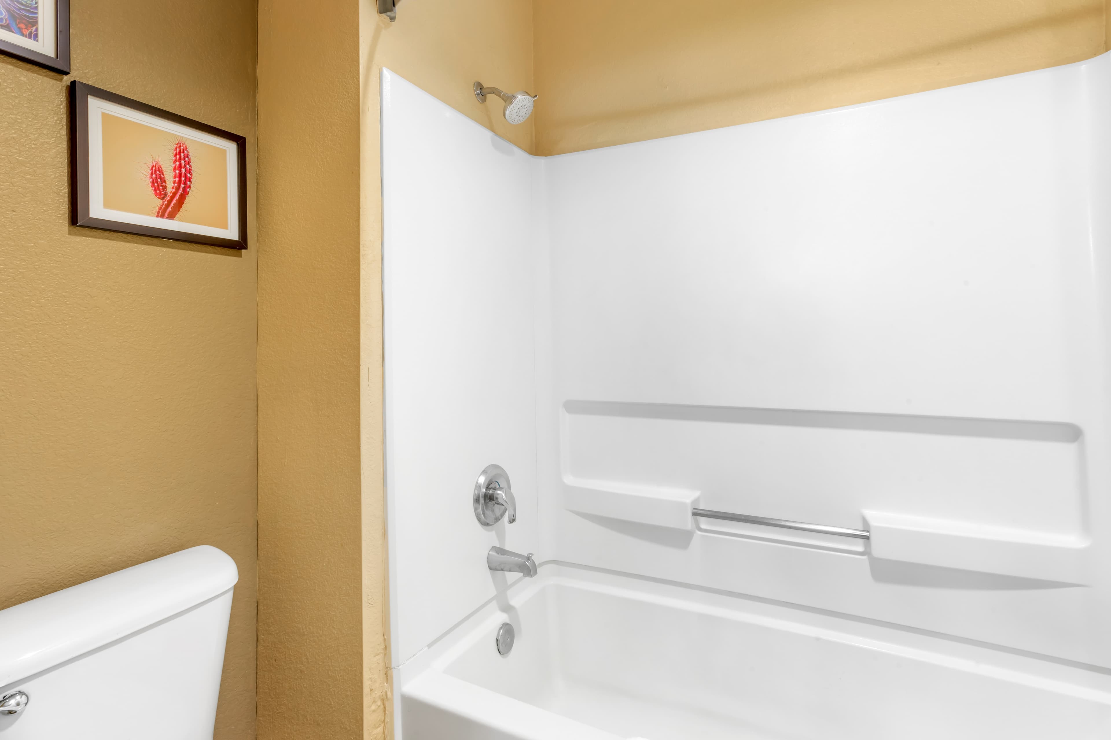 Comfort Inn Green Valley I-19 — 13