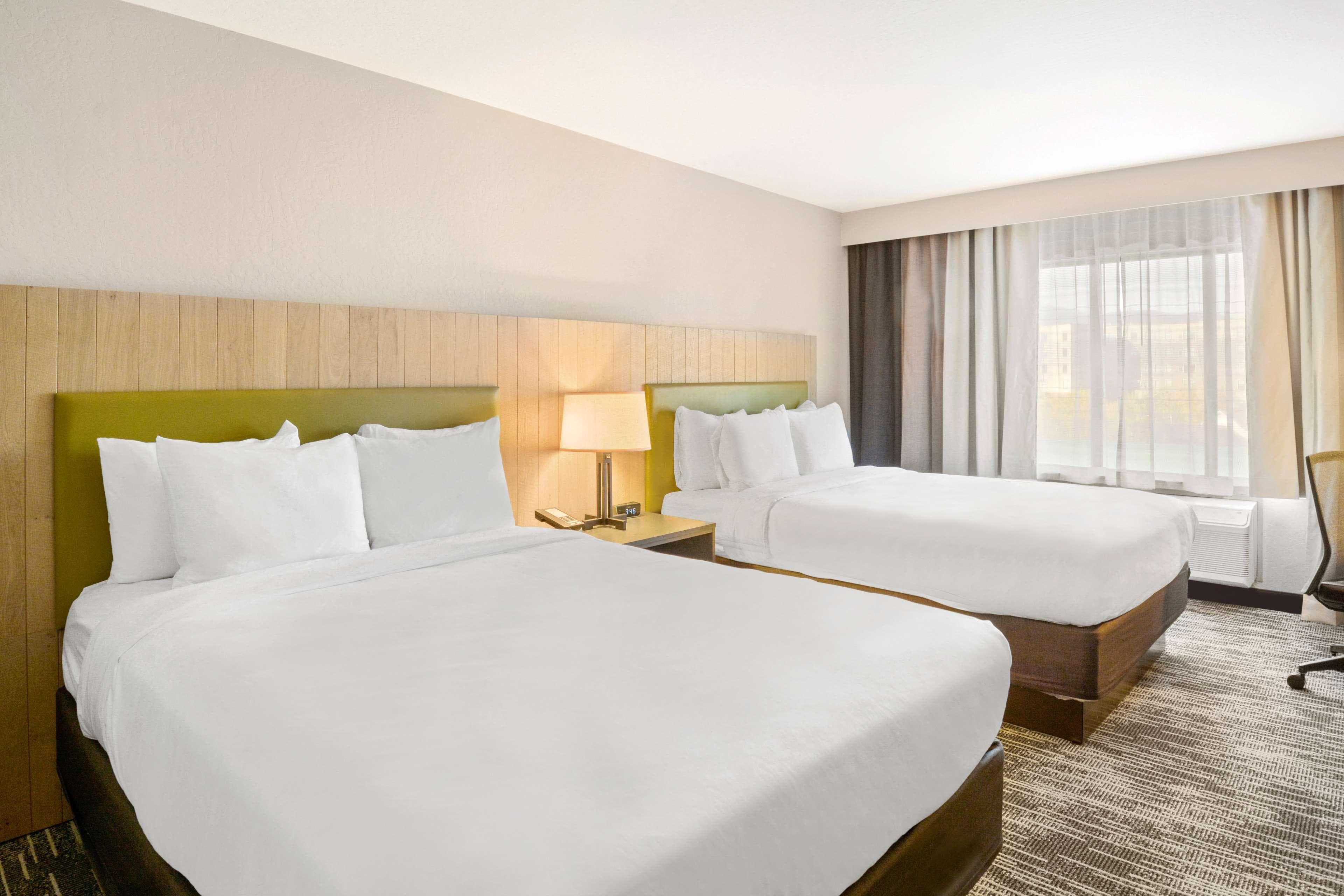 Country Inn & Suites by Radisson, Flagstaff Downtown, AZ — 6